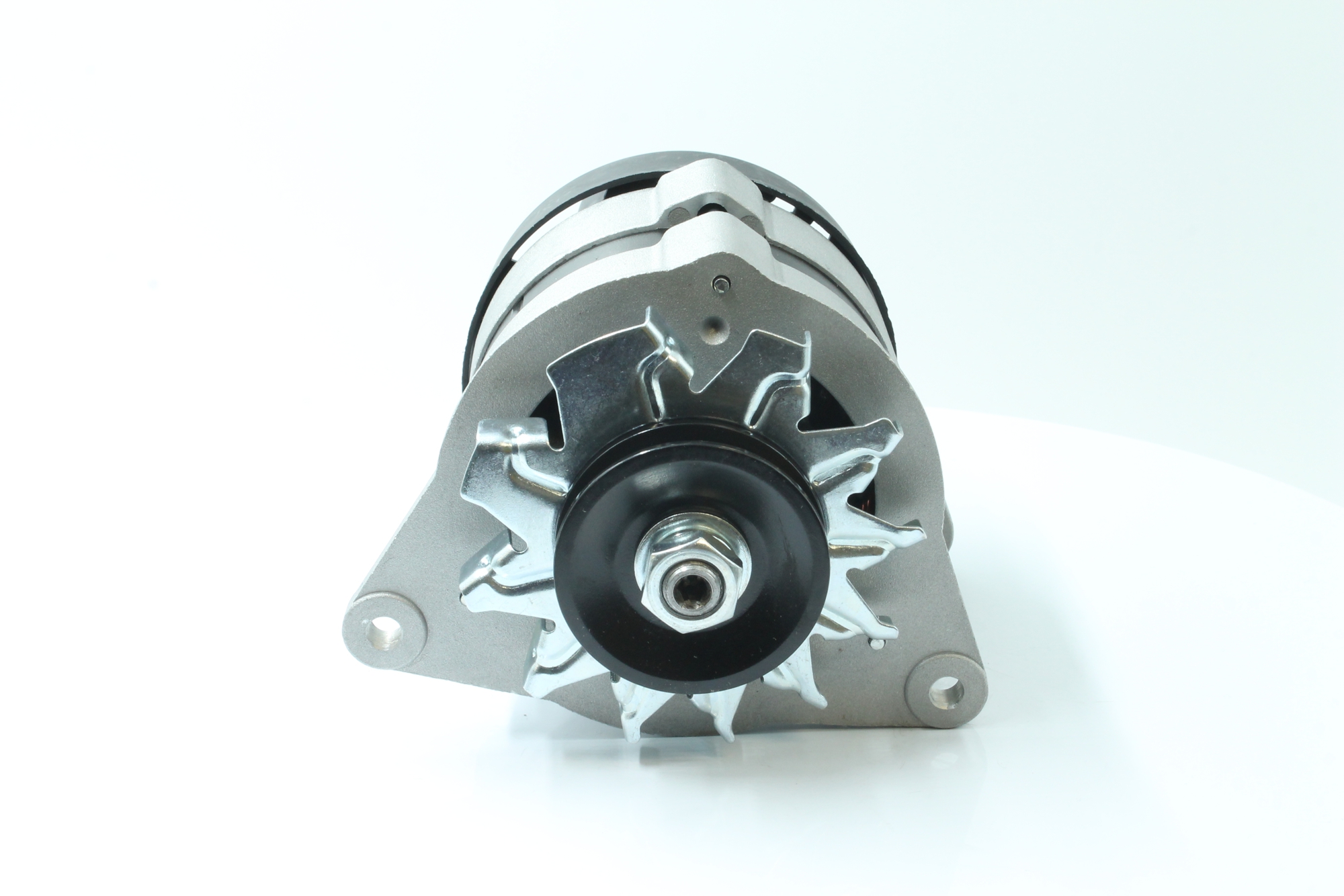 Kupte si levné originální Alternátor 89212140 porovnatelné s 74DB10436A OEM čísly online