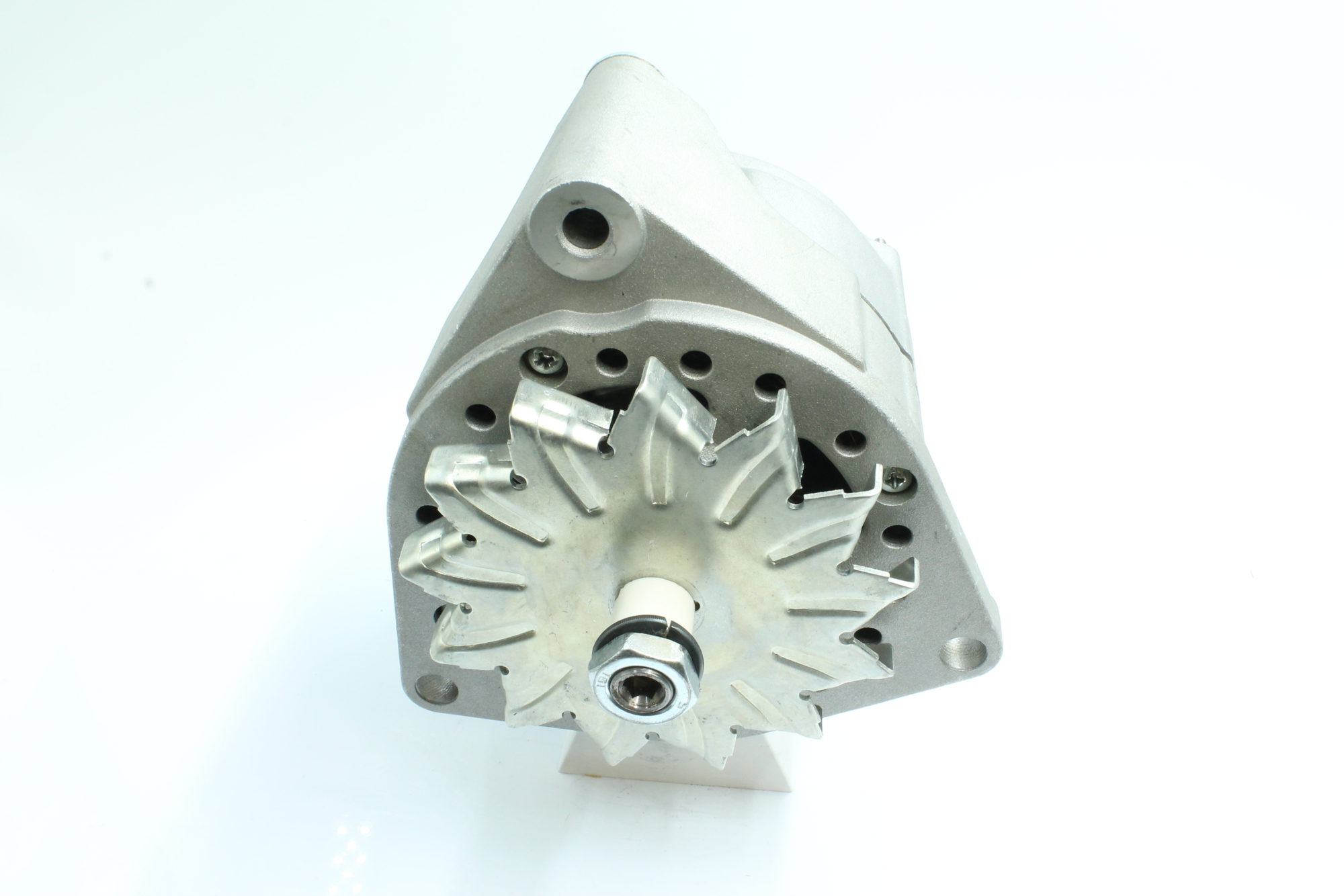 Įsigykite PowerMax Kintamosios srovės generatorius Prekės Nr.: 89212189 už žemiausią 143,02 € kainą