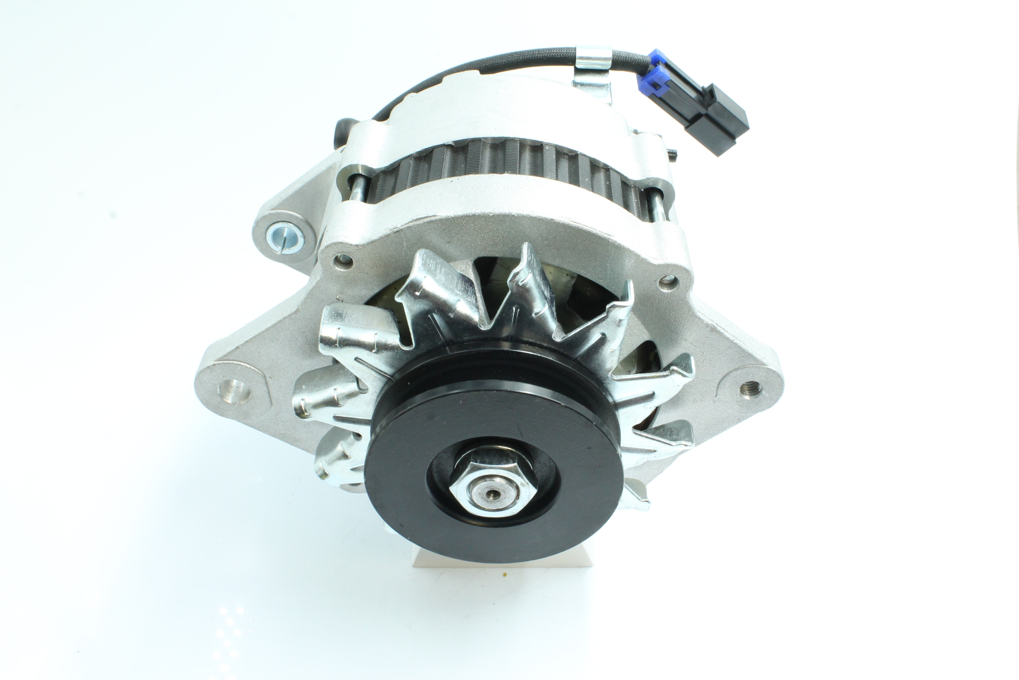 Kupte si levné originální Alternátor 89212373 porovnatelné s LR170420B OEM čísly online
