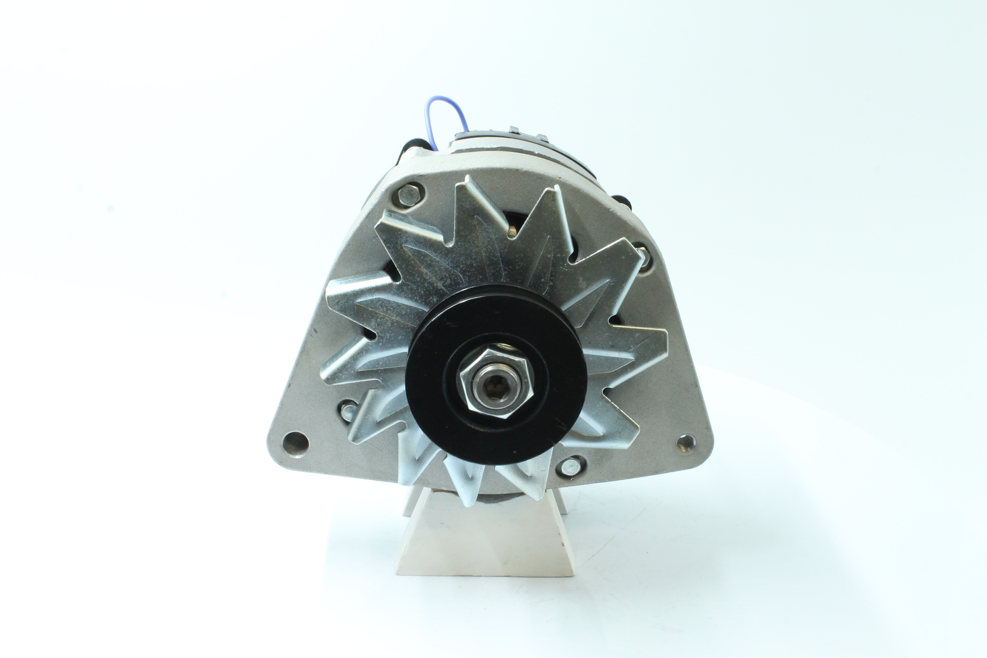 Kupuj online Alternator 89212414 oryginalne w niskiej cenie, kompatybilne z numerem OEM A001T02674D