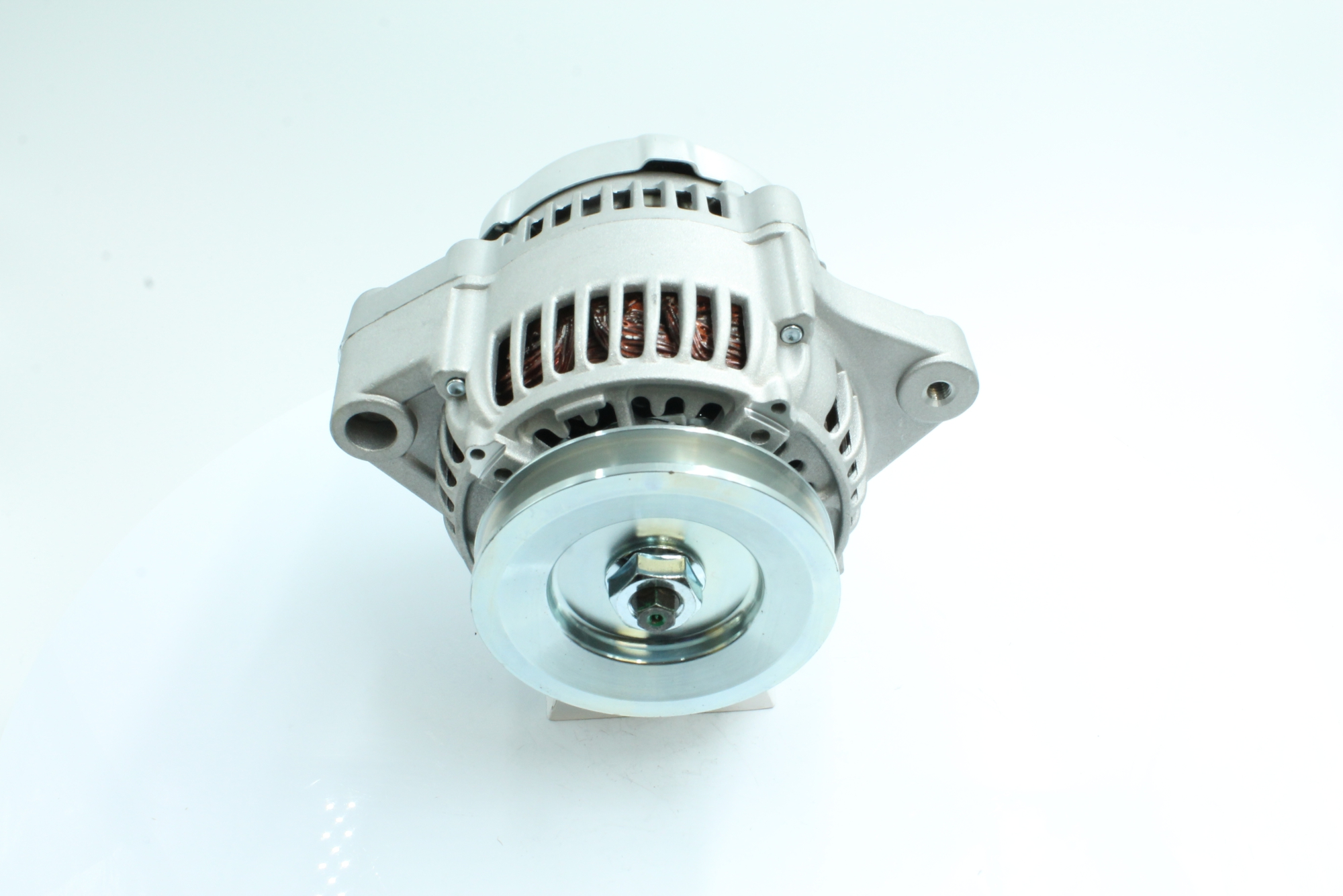 Kupite poceni originalno Alternator 89212508, primerljivo z 2706064170 OEM številke, prek spleta