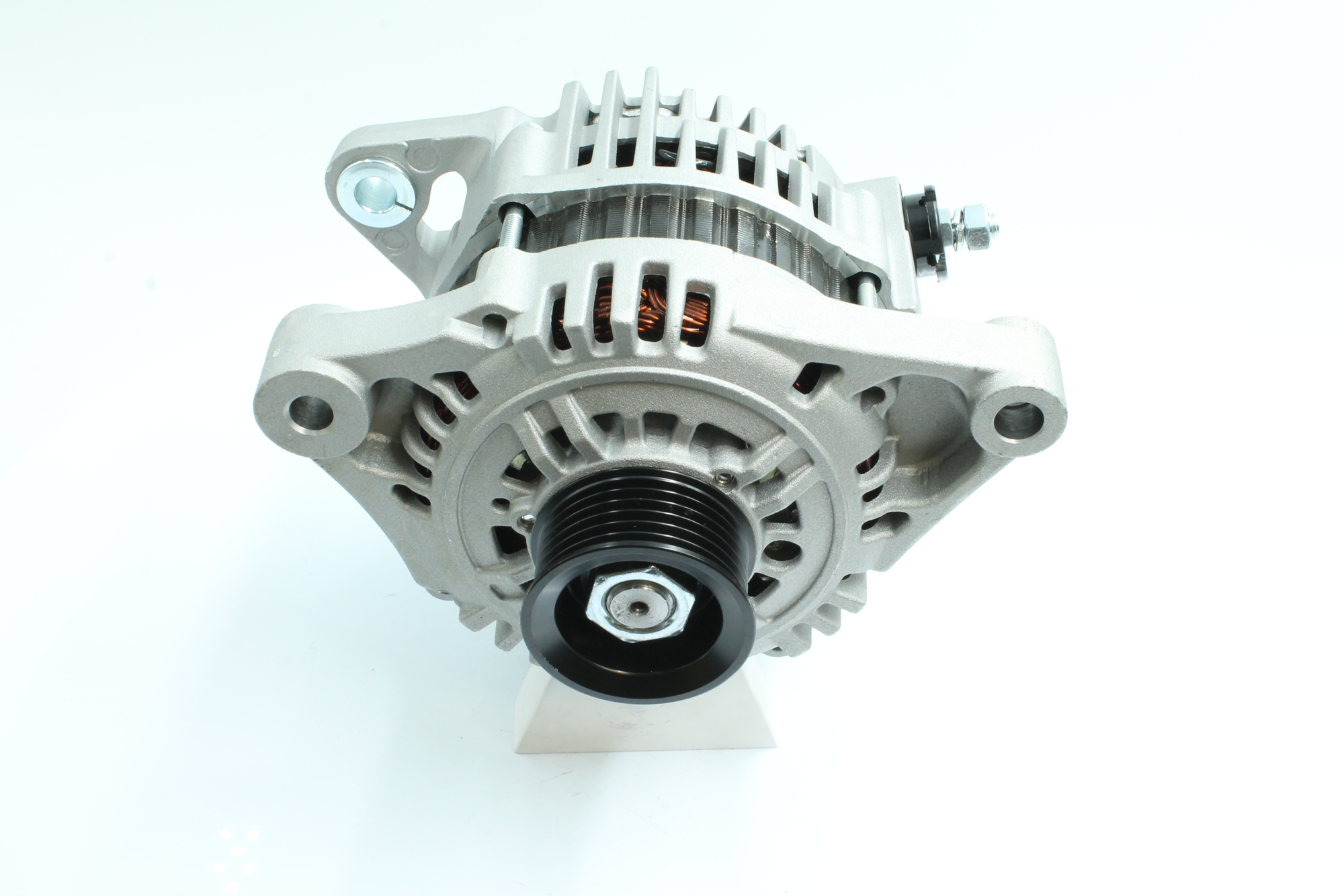 Kupite poceni originalno Alternator 89212794, primerljivo z LR165714 OEM številke, prek spleta