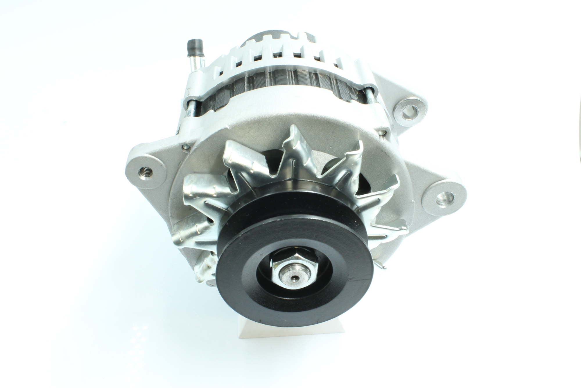 Compre Alternador 89213092 original asequible comparable con números OEM online LR180501C