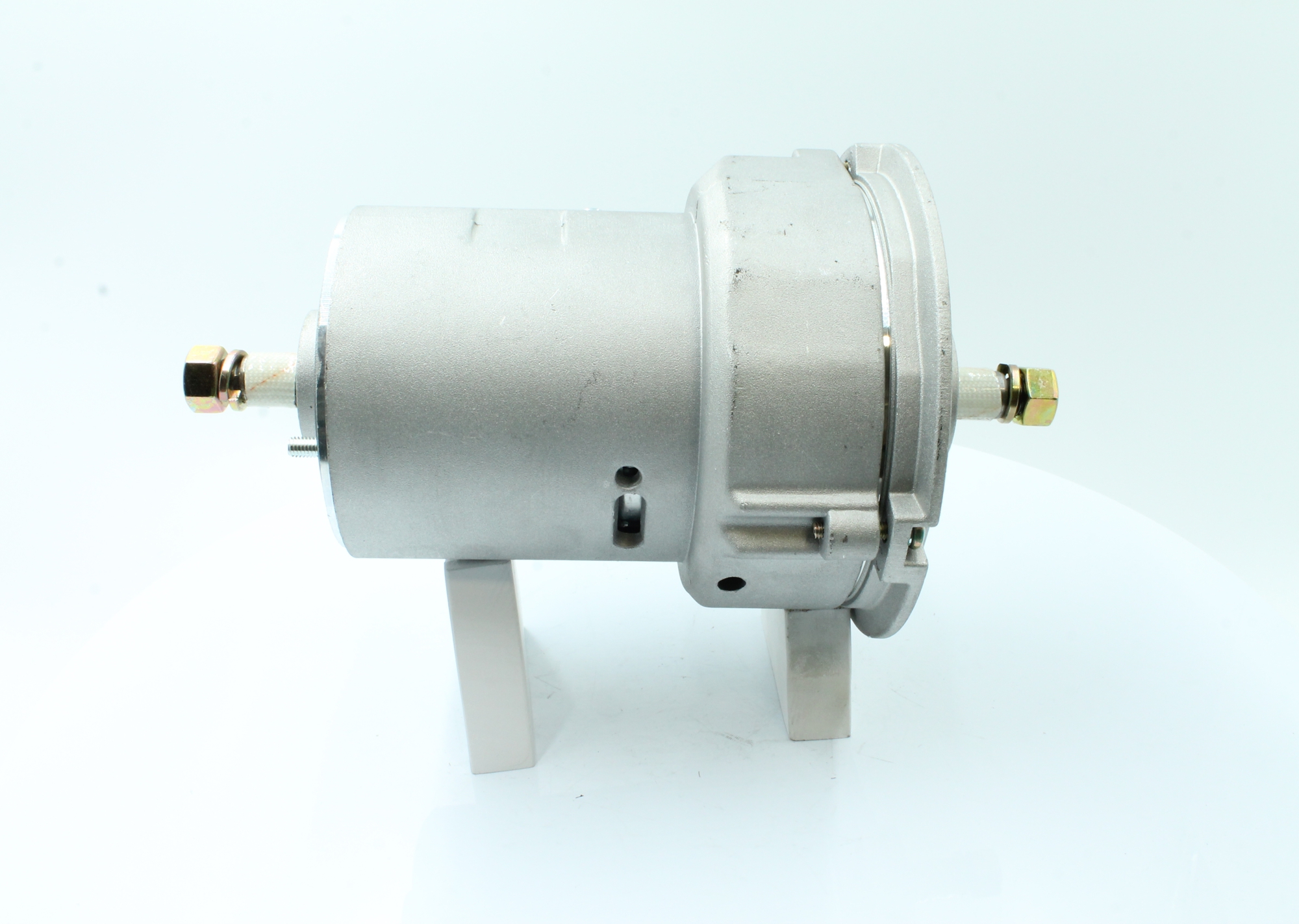 OEM Alternátor VW 1303 1.3 44 HP Benzín 040903023 od PowerMax online za výborné ceny