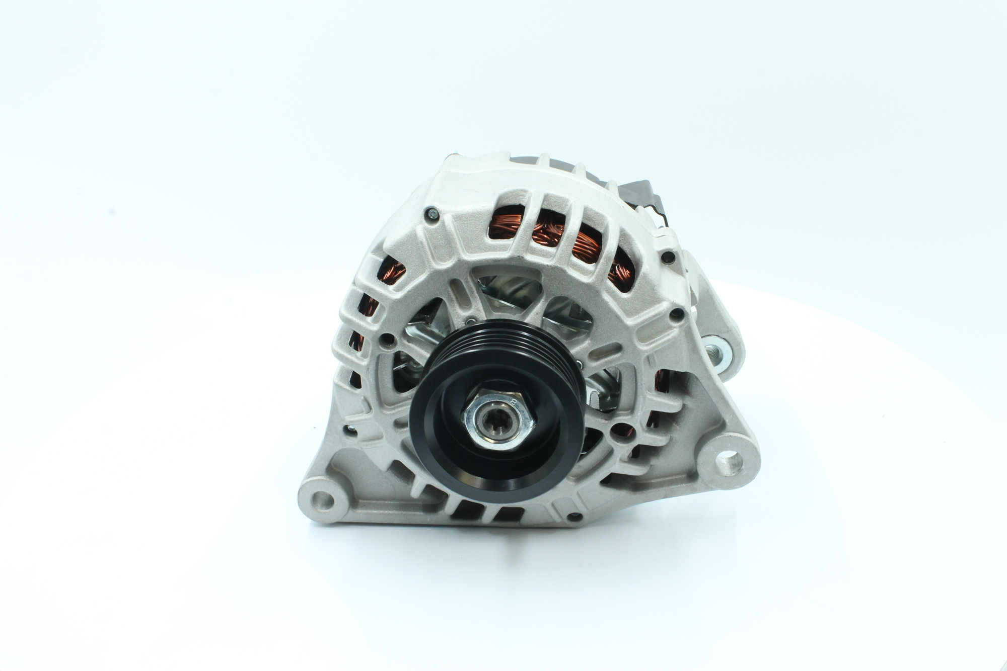 Compre Alternador 89213787 original asequible comparable con números OEM online 06B903016A