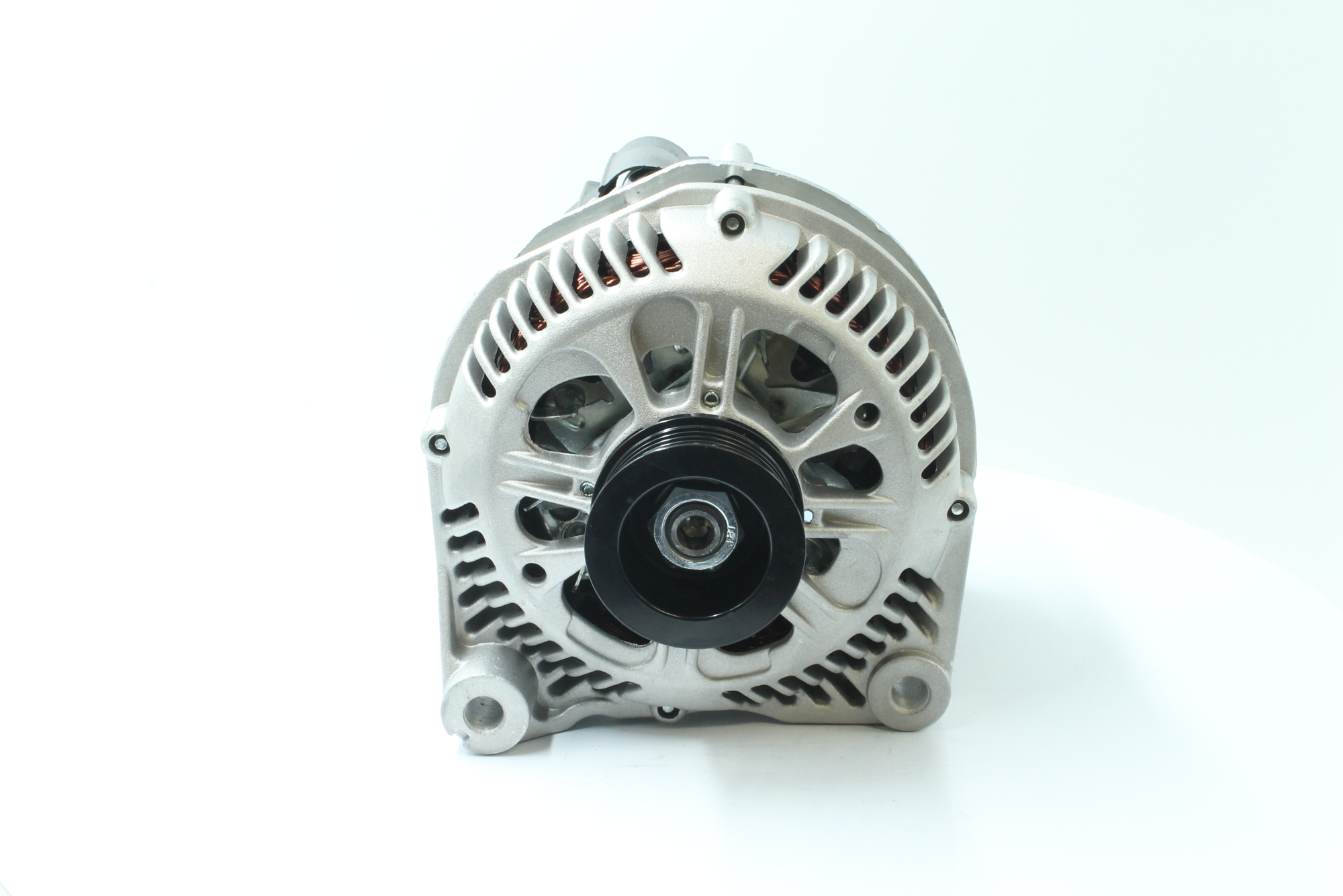 Compre Alternador 89213844 original asequible comparable con números OEM online 2247389
