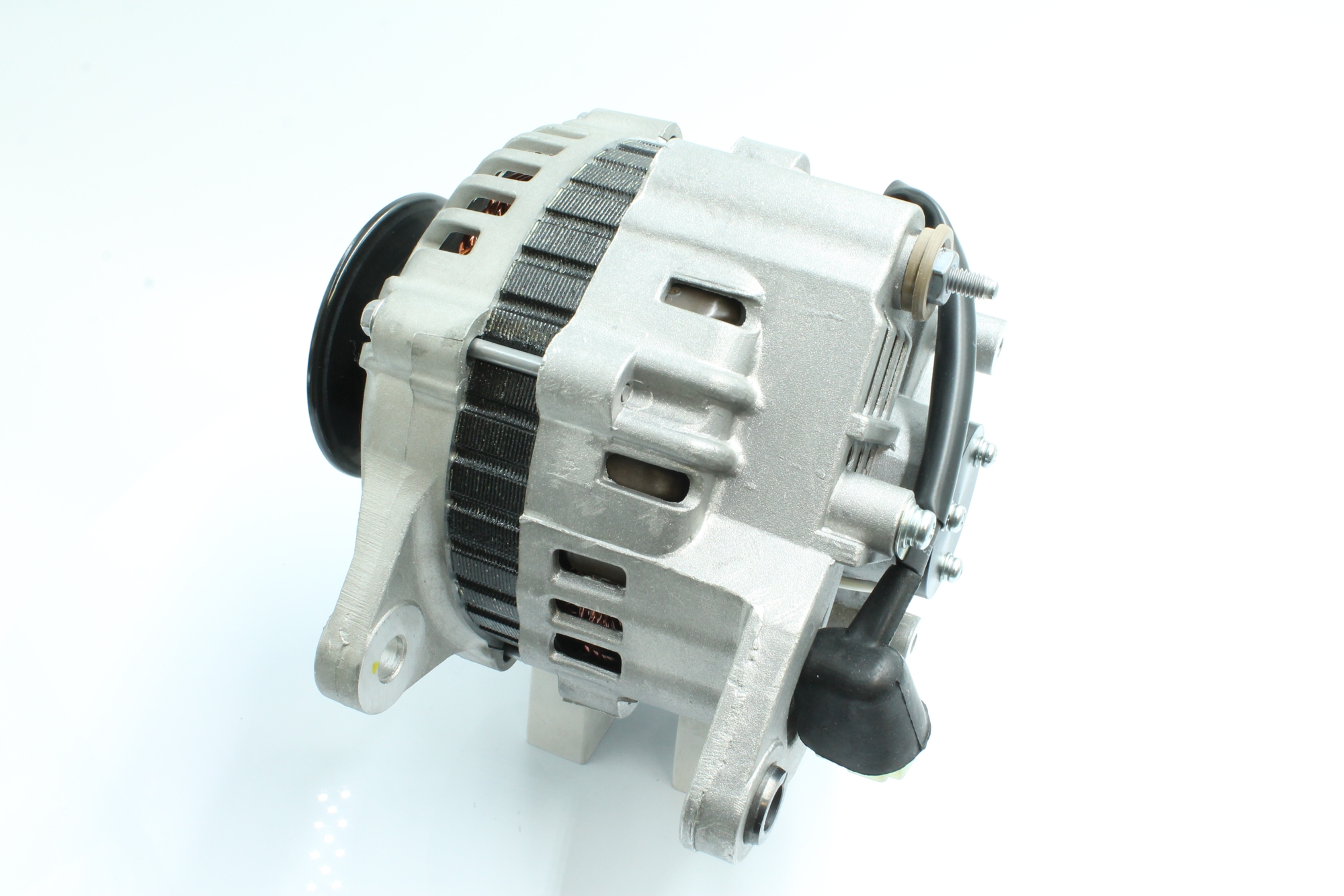 Kupite poceni originalno Alternator 89214151, primerljivo z LR160735B OEM številke, prek spleta