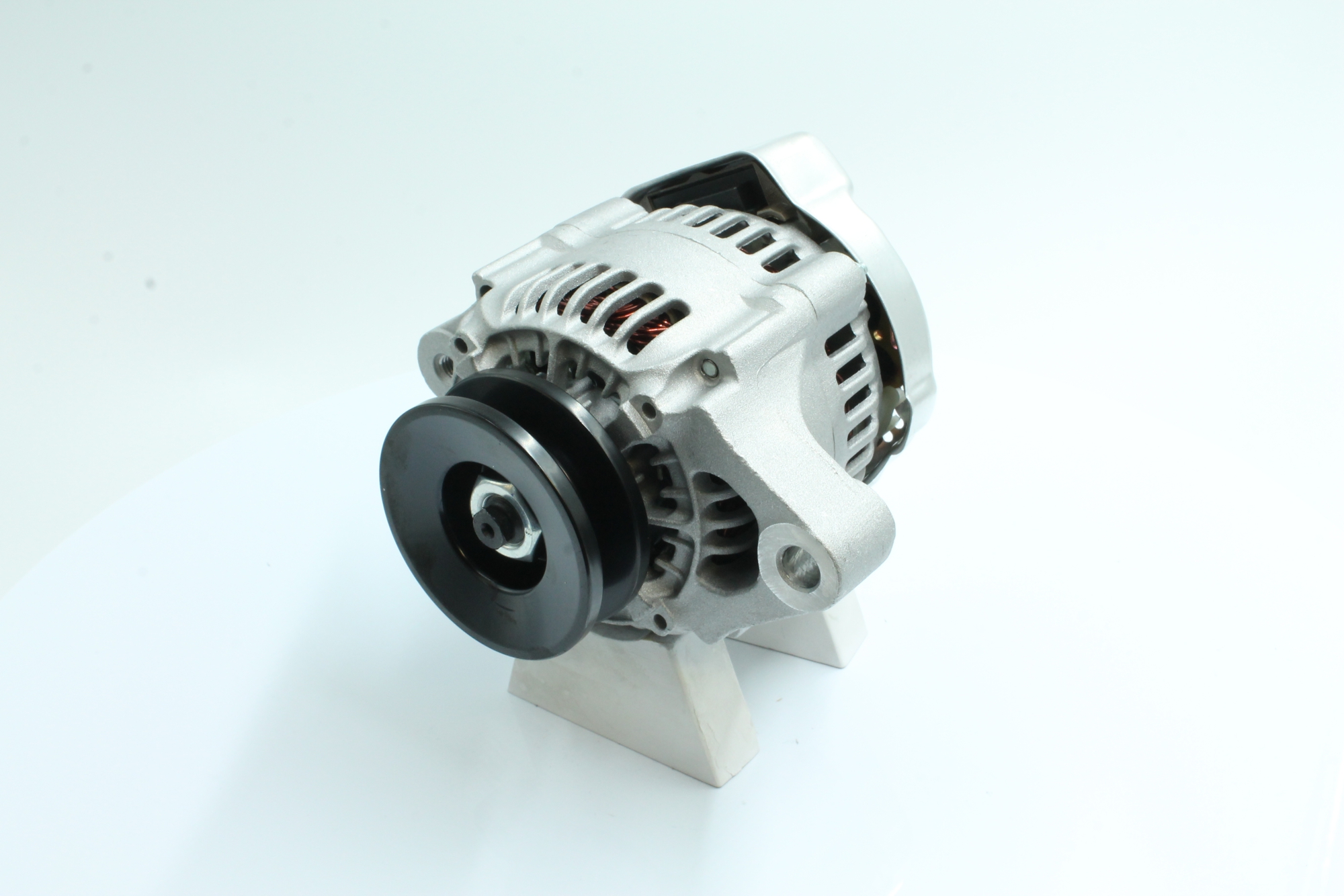 Cumpărați online Alternator 89214228 original/ă și la un preț mic, compatibil/ă cu nr. OEM AM879908