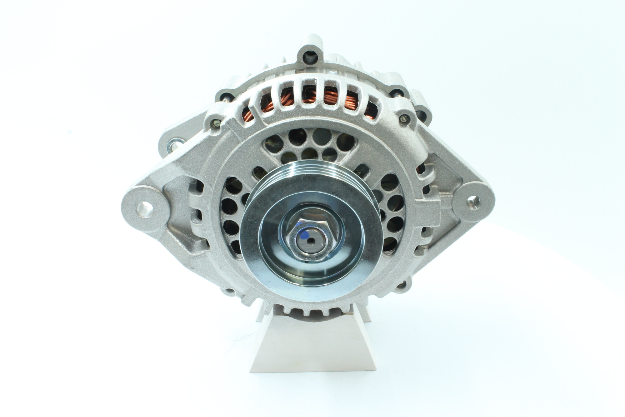 Kupite poceni originalno Alternator 9212427, primerljivo z LR190711 OEM številke, prek spleta