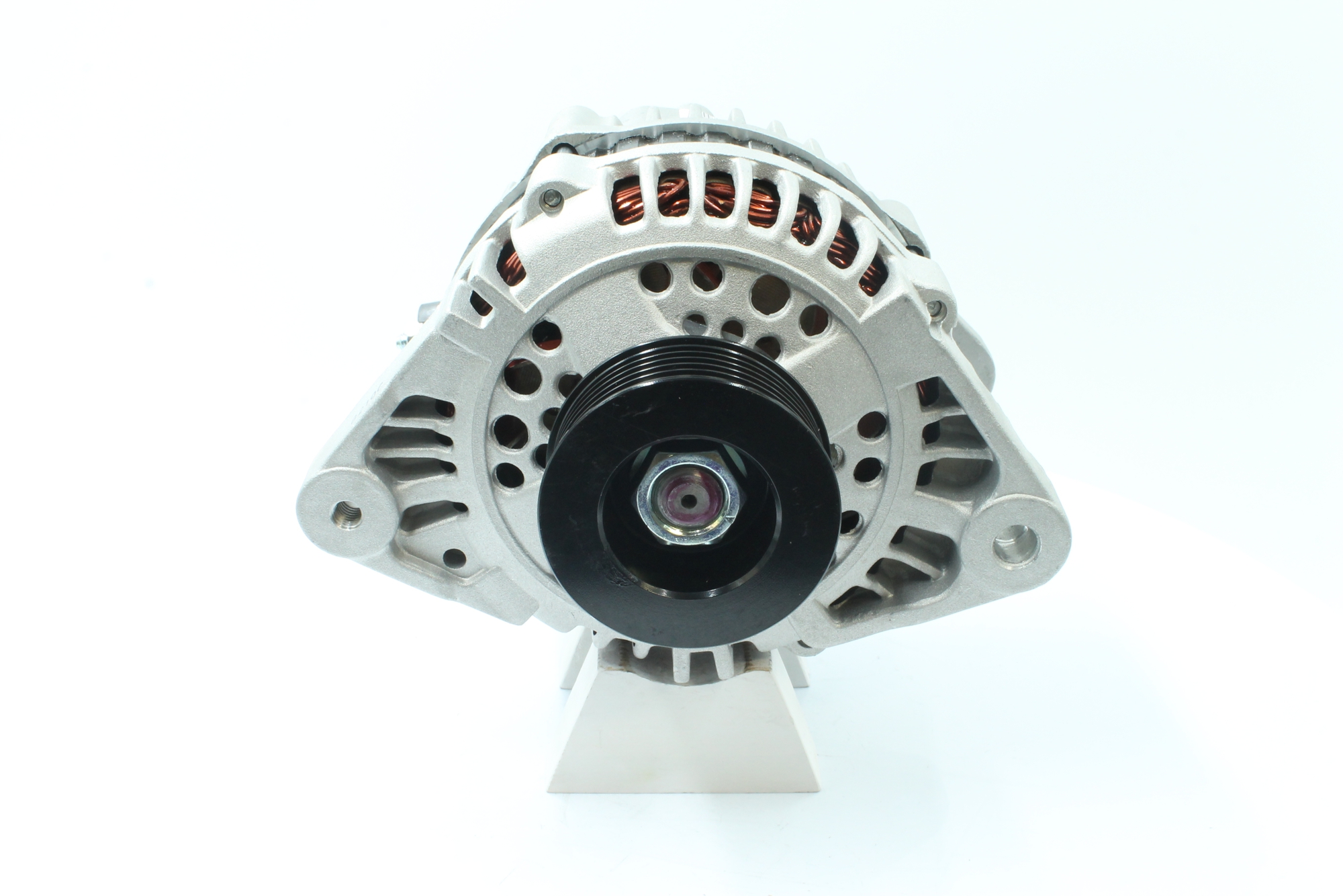 Koop online goedkoop originele Dynamo / Alternator 9213481 vergelijkbaar met LR180737B OEM-nummers