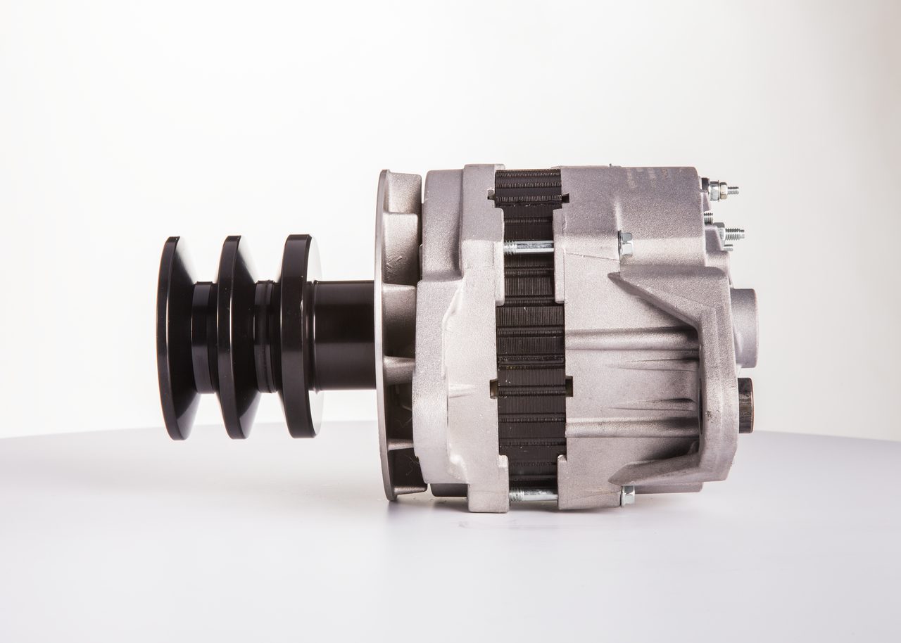 Köp BOSCH Generator Produktnummer: F 042 300 065 till det förmånliga priset av 4749,12 kr