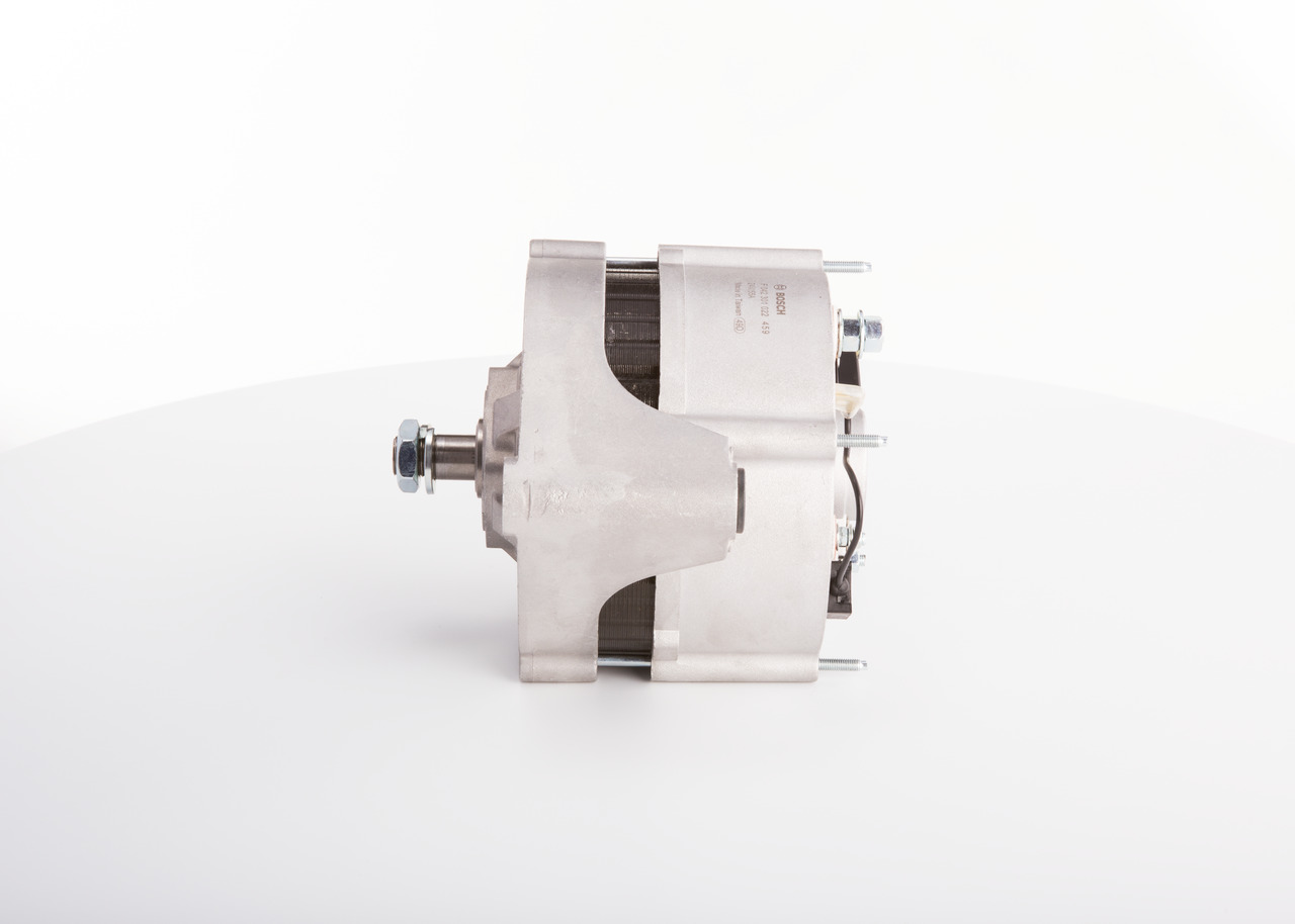 Köp BOSCH Generator Produktnummer: F 042 301 022 till det förmånliga priset av 4405,30 kr