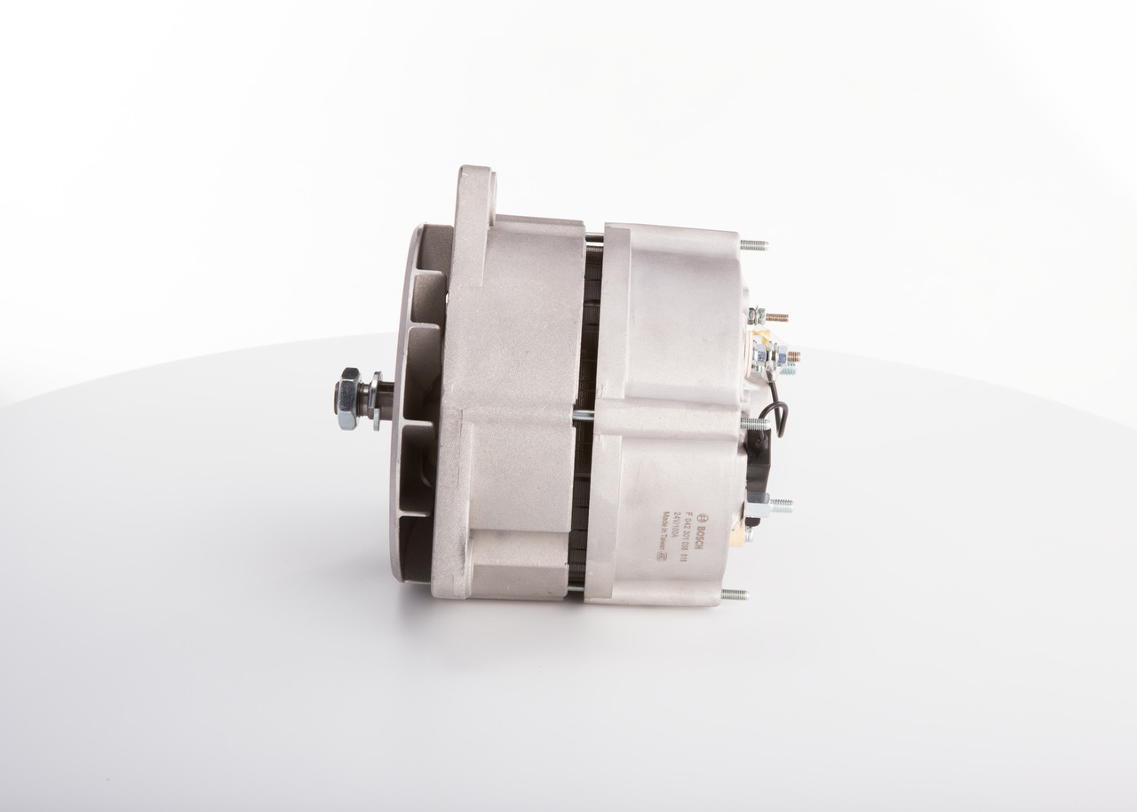 Kupuj online Alternator F 042 301 038 oryginalne w niskiej cenie, kompatybilne z numerem OEM 20402404