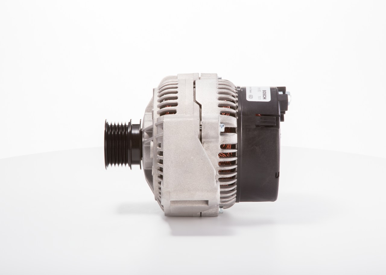 Köp BOSCH Generator Produktnummer: F 042 301 052 till det förmånliga priset av 4331,93 kr