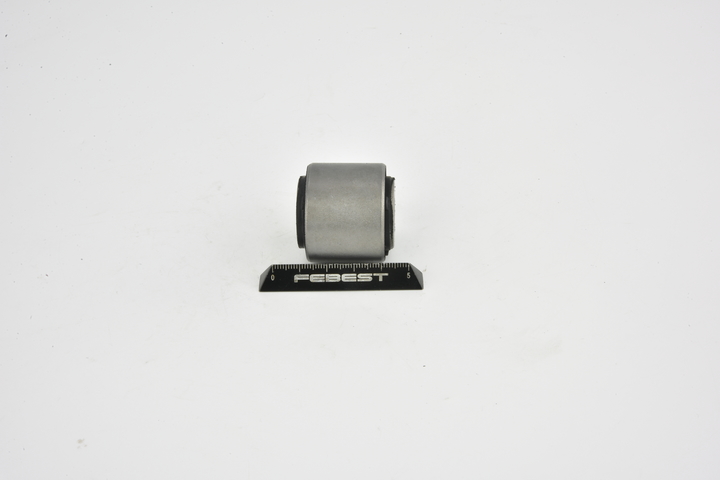 Įsigykite FEBEST Valdymo svirties / išilginių svirčių įvorė Prekės Nr.: FDAB-008 už žemiausią 12,41 € kainą
