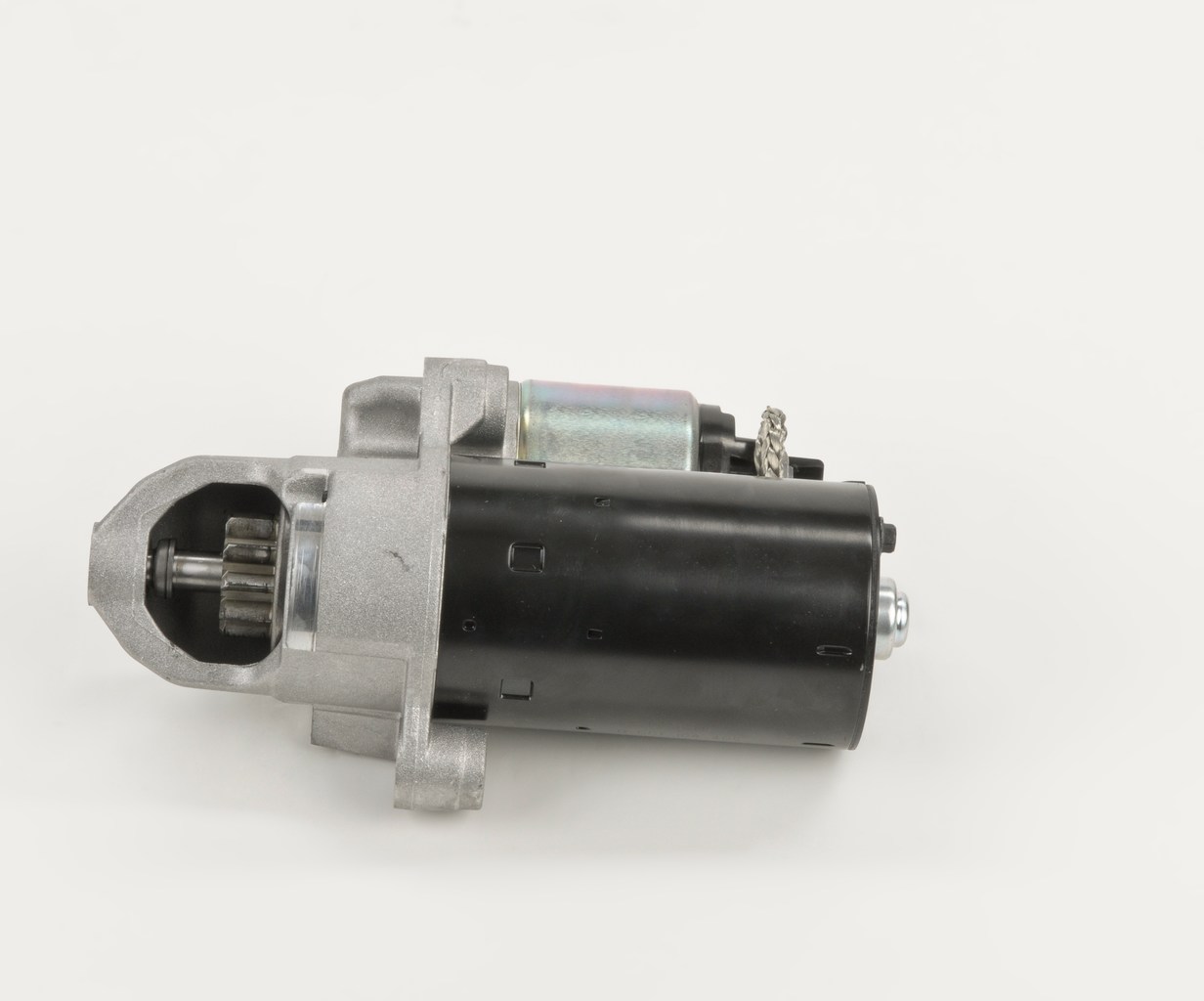 Kupite poceni originalno Zaganjalnik 0 001 108 405, primerljivo z 06E911023B OEM številke, prek spleta