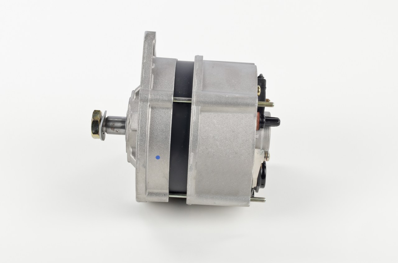 Köp BOSCH Generator Produktnummer: 0 120 488 153 till det förmånliga priset av 8494,61 kr