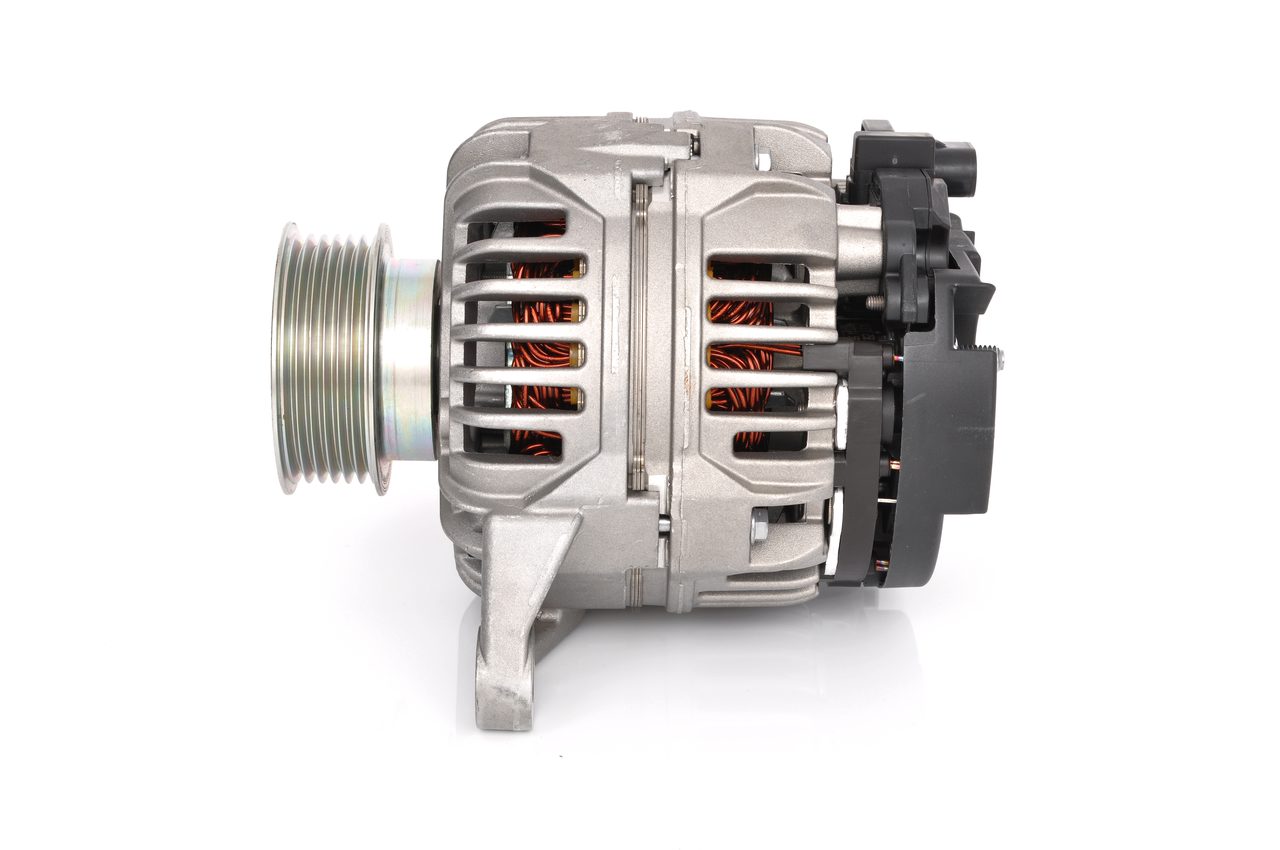 OEM Dynamo / Alternator IVECO 2.8 65 C 13 140 PK Diesel 2995982 van BOSCH online aan verbazingwekkende prijzen