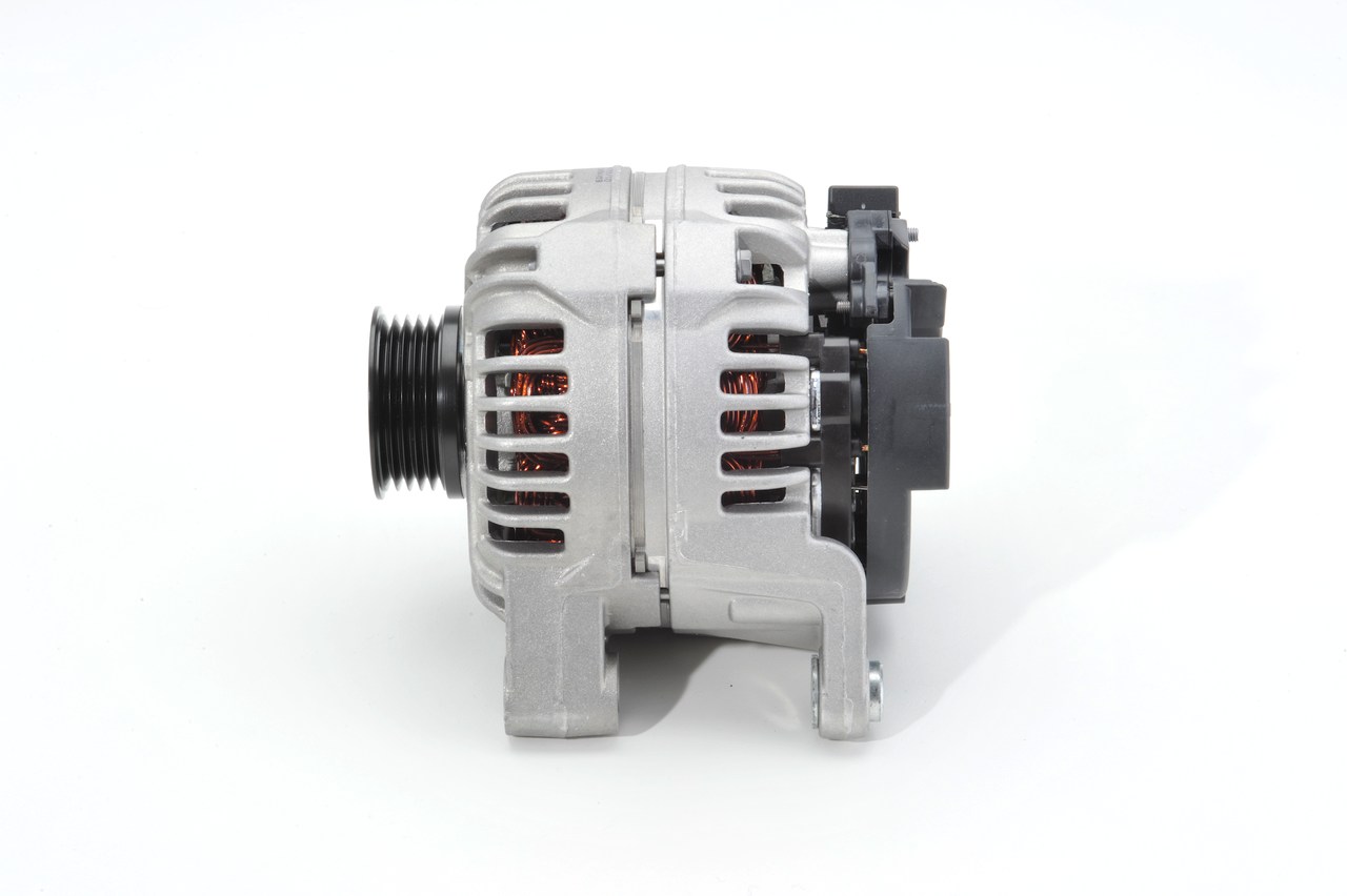 Köp BOSCH Generator Produktnummer: 0 124 425 028 till det förmånliga priset av 8304,66 kr