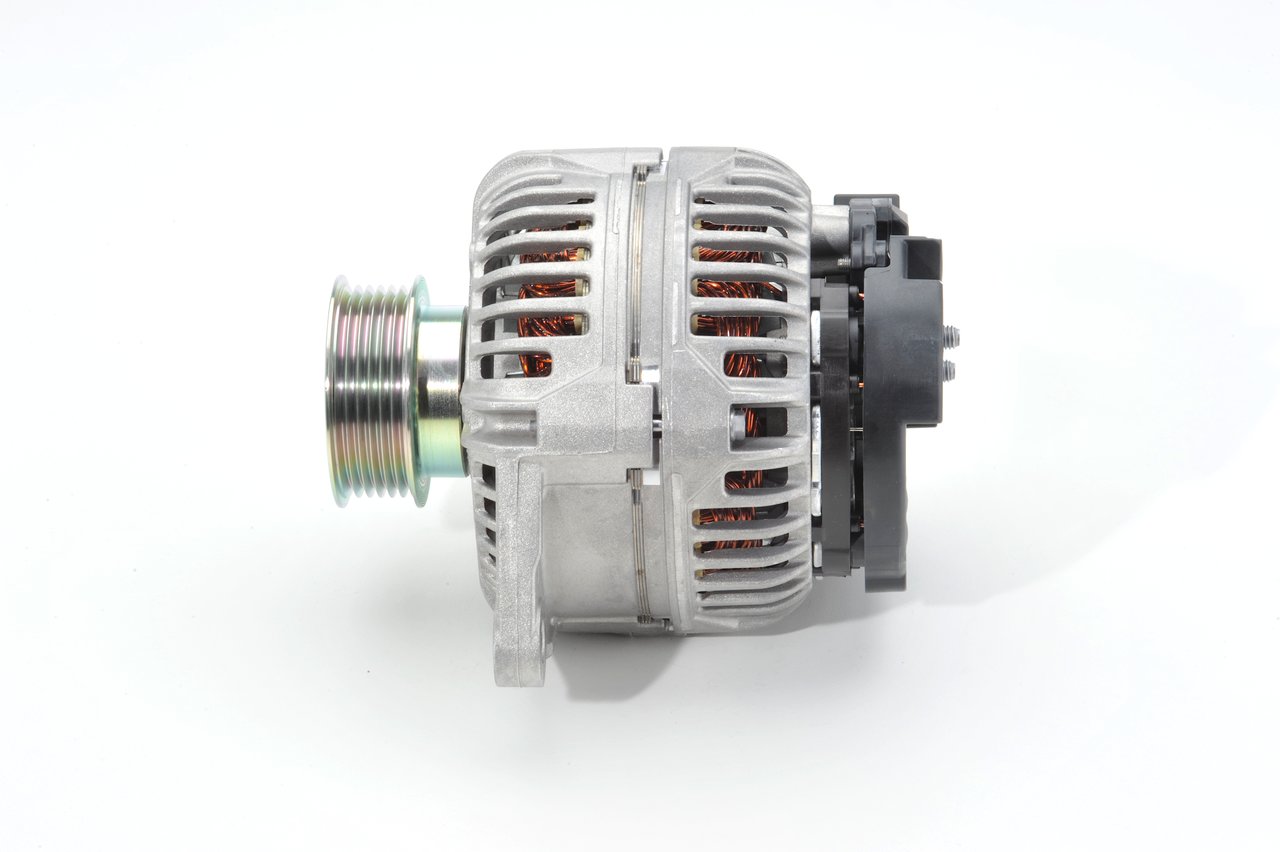 OEM Dynamo / Alternator IVECO 2.8 65 C 13 140 PK Diesel 500335719 van BOSCH online aan verbazingwekkende prijzen