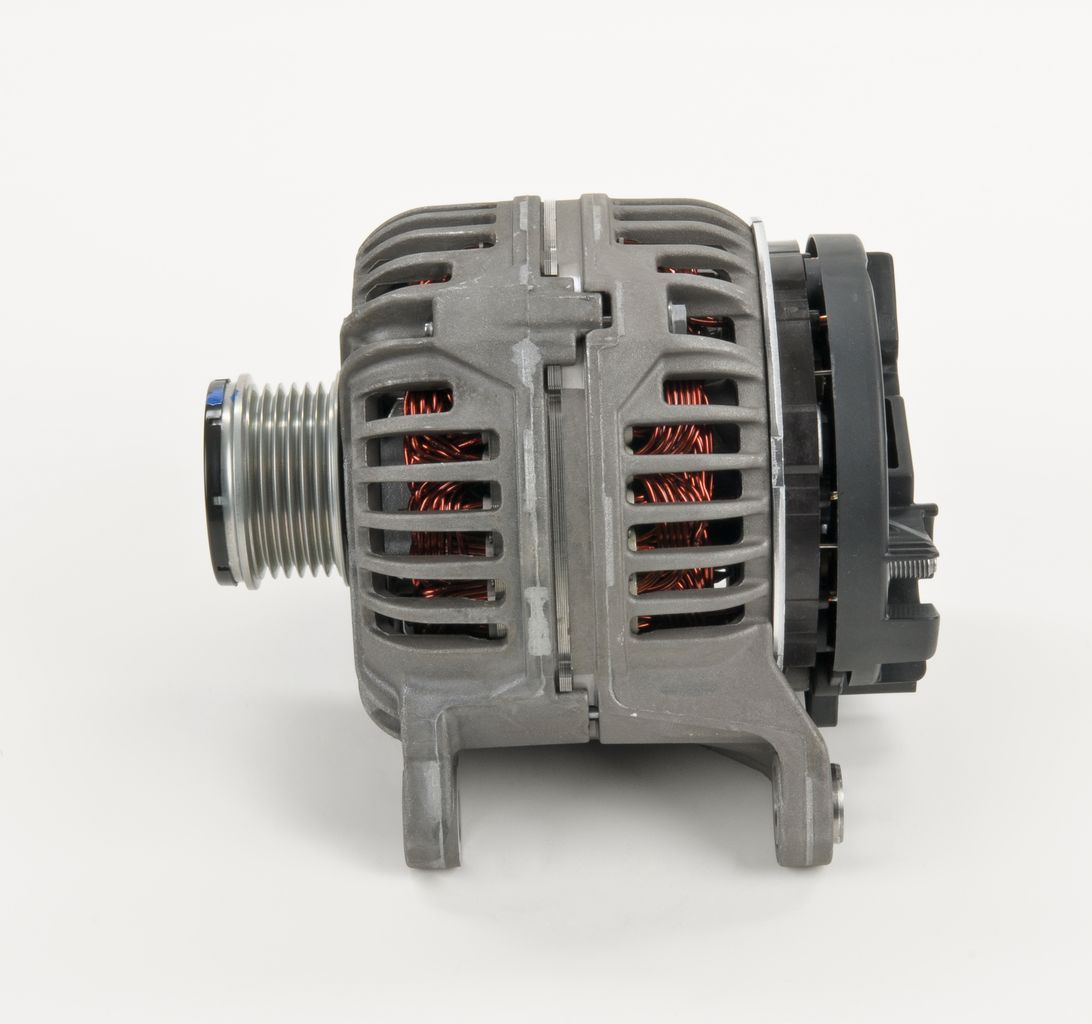 Cumpărați Alternator de la BOSCH Număr produs: 0 124 525 057 la prețul de doar 3322,33 lei