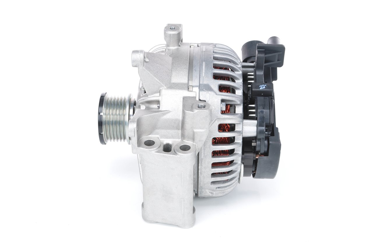 Kupite poceni originalno Alternator 0 124 625 019, primerljivo z A0121549802 OEM številke, prek spleta