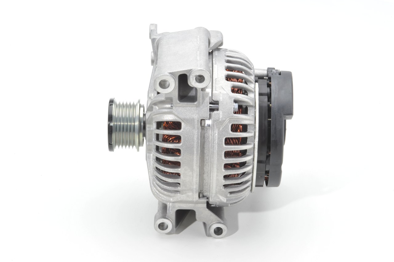 Köp BOSCH Generator Produktnummer: 0 124 625 045 till det förmånliga priset av 8788,55 kr