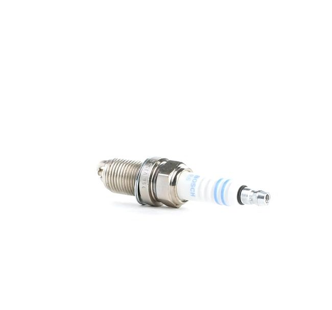 Compre Bujía de encendido 0 242 240 648 original asequible comparable con números OEM online 0003085V005