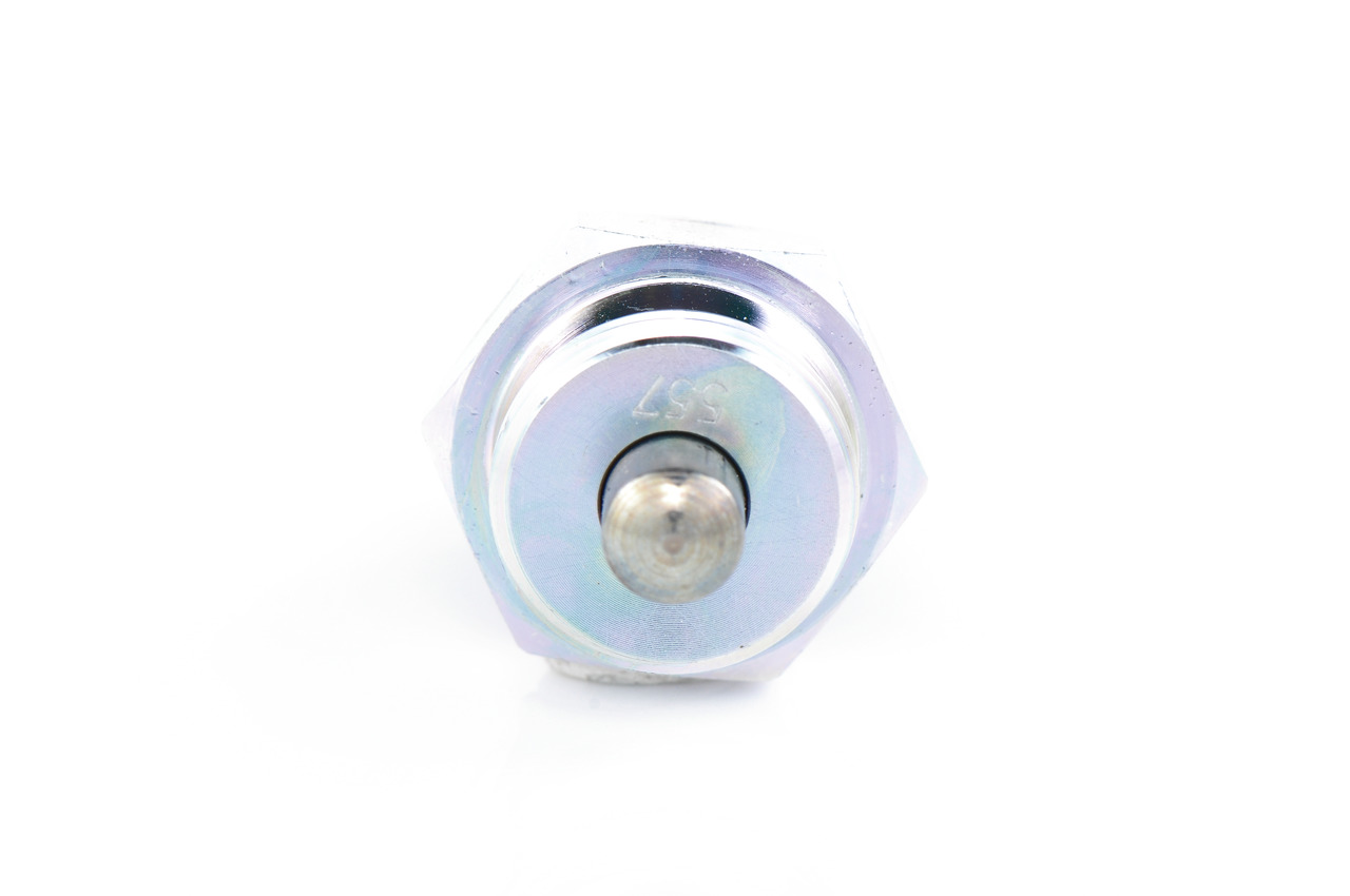 Įsigykite BOSCH Jungiklis, atbulinės eigos žibintas Prekės Nr.: 0 343 102 011 už žemiausią 57,52 € kainą