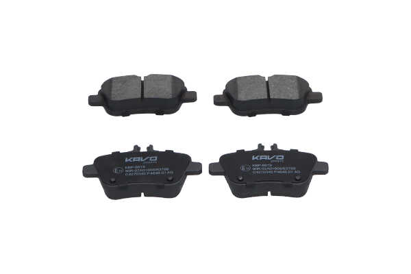 Compre Juego de pastillas de freno KBP-6619 original asequible comparable con números OEM online 0064202320