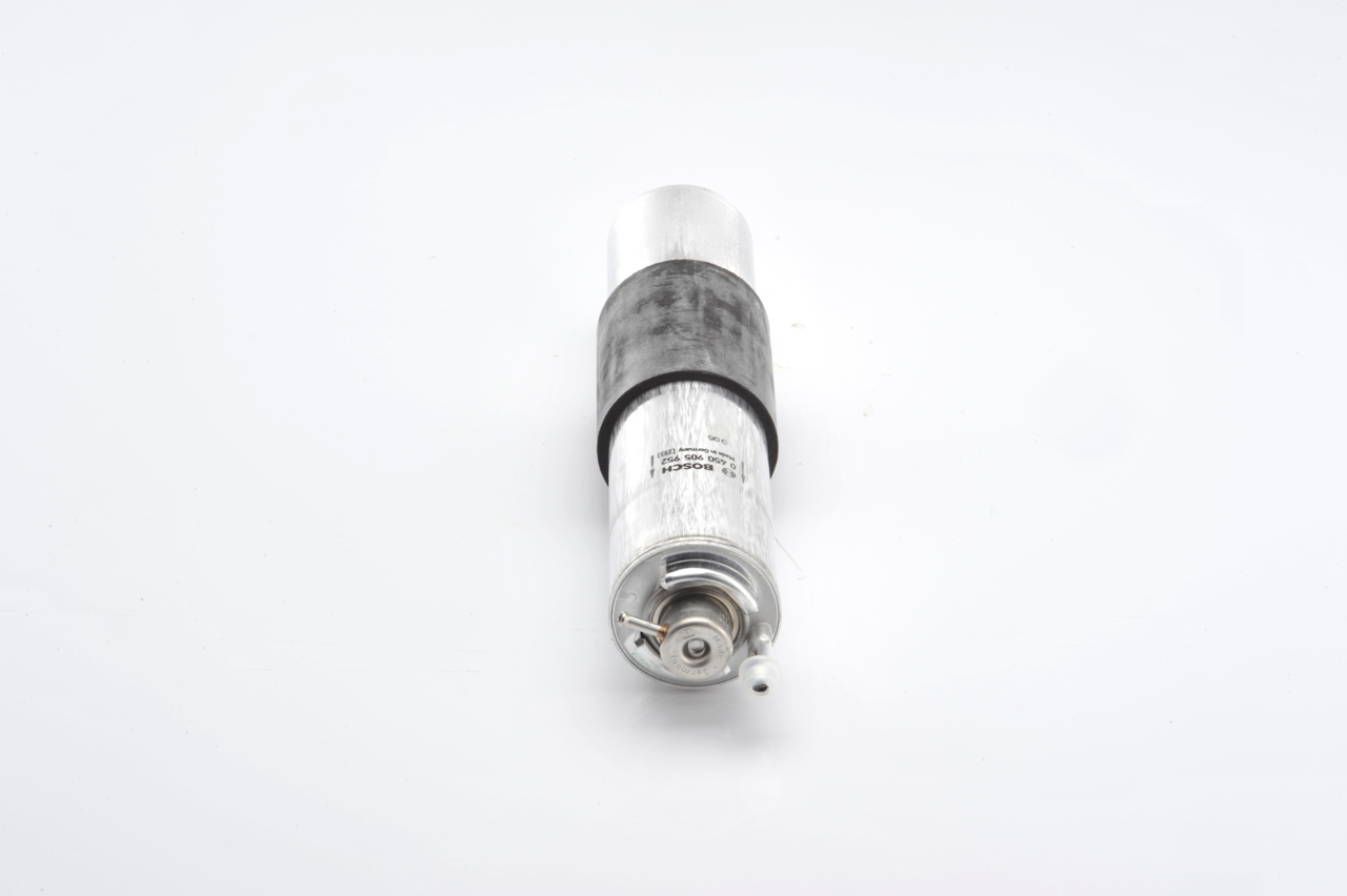 Buy BOSCH Fuel filter Product No.: 0 450 905 952 at the low price of £ 37,83