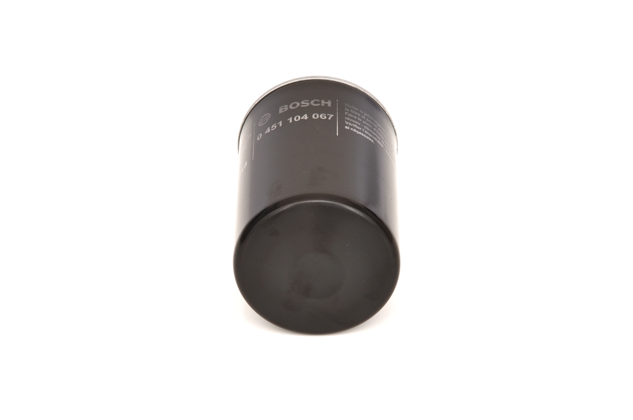 Iegādājieties lēti oriģinālo Eļļas filtrs 0 451 104 067 comparable with 15208Y9701 OEM numbers online