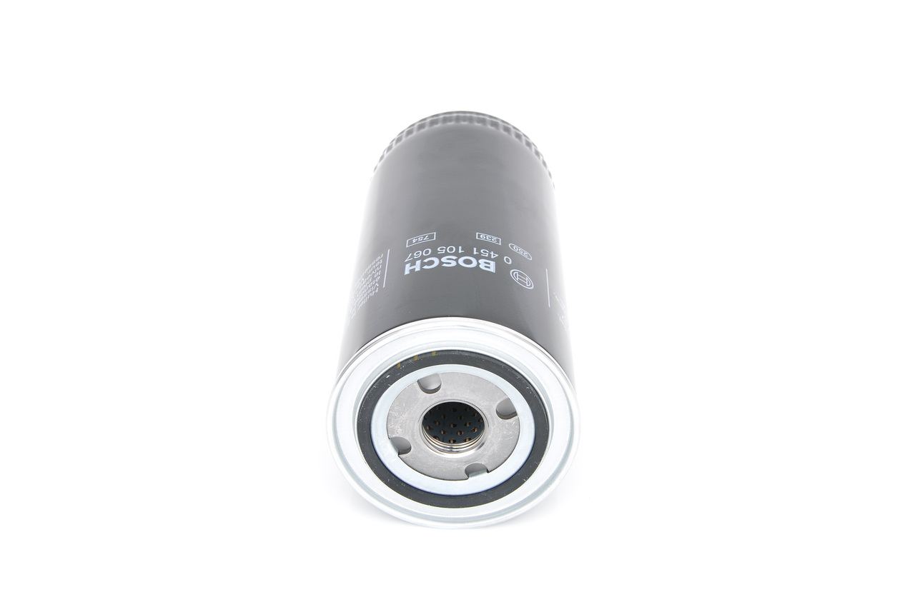 Compre Filtro de aceite 0 451 105 067 original asequible comparable con números OEM online 1901919