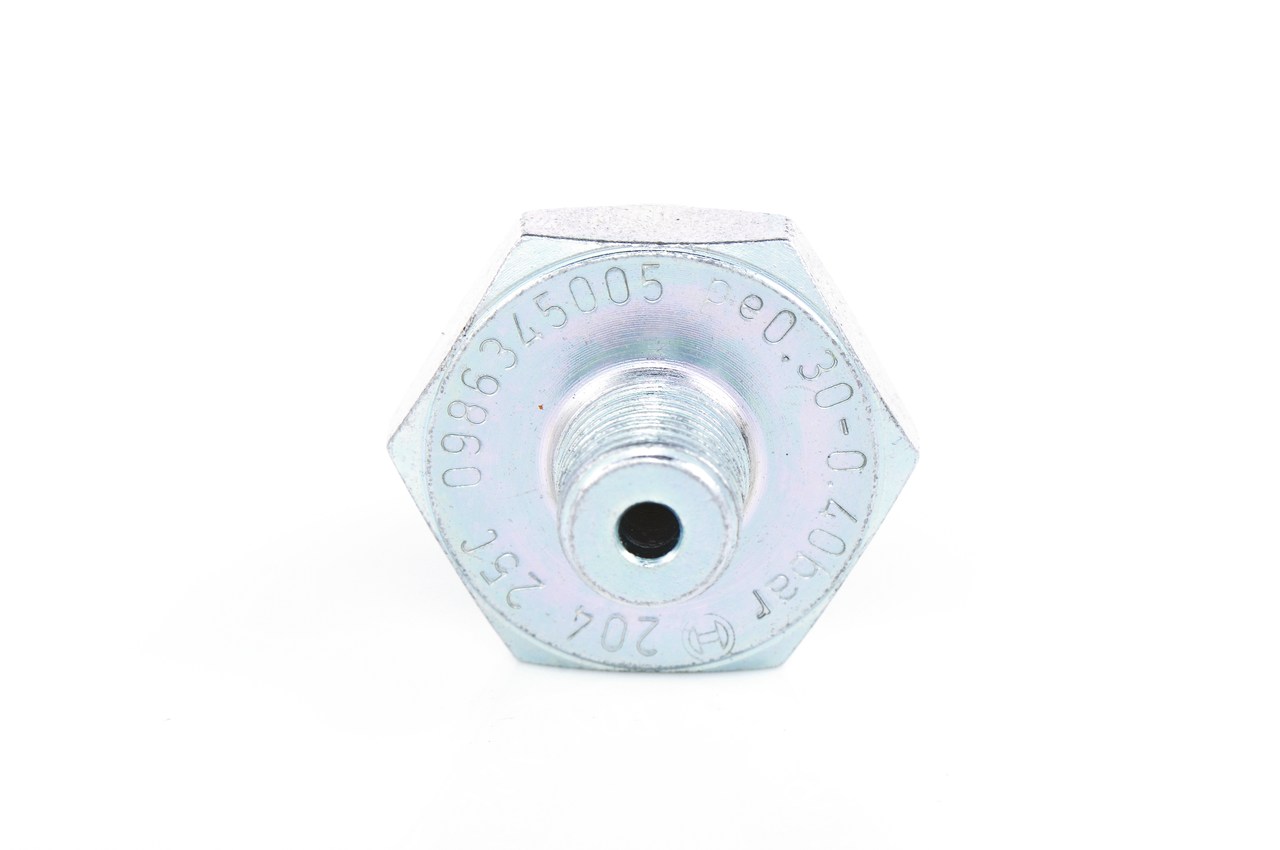 Iegādājieties lēti oriģinālo Eļļas spiediena devējs 0 986 345 005 comparable with 8353087205 OEM numbers online