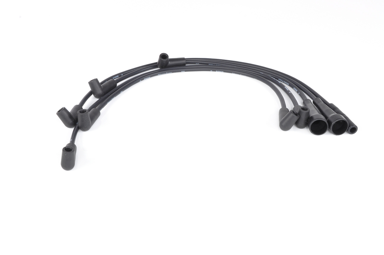 OEM Jogo de cabos de ignição RENAULT 1.7 90 CV Gasolina 7700731063 de BOSCH online a preços excelentes