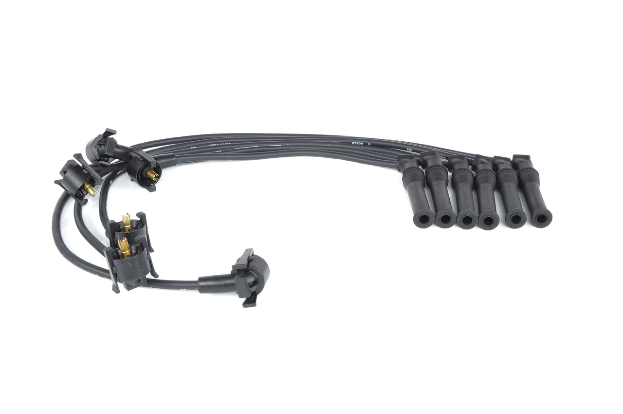 OEM Комплект запалителеи кабели FORD 2.9 i 24V 207 K.C. бензин 7334638 от BOSCH онлайн на супер цени