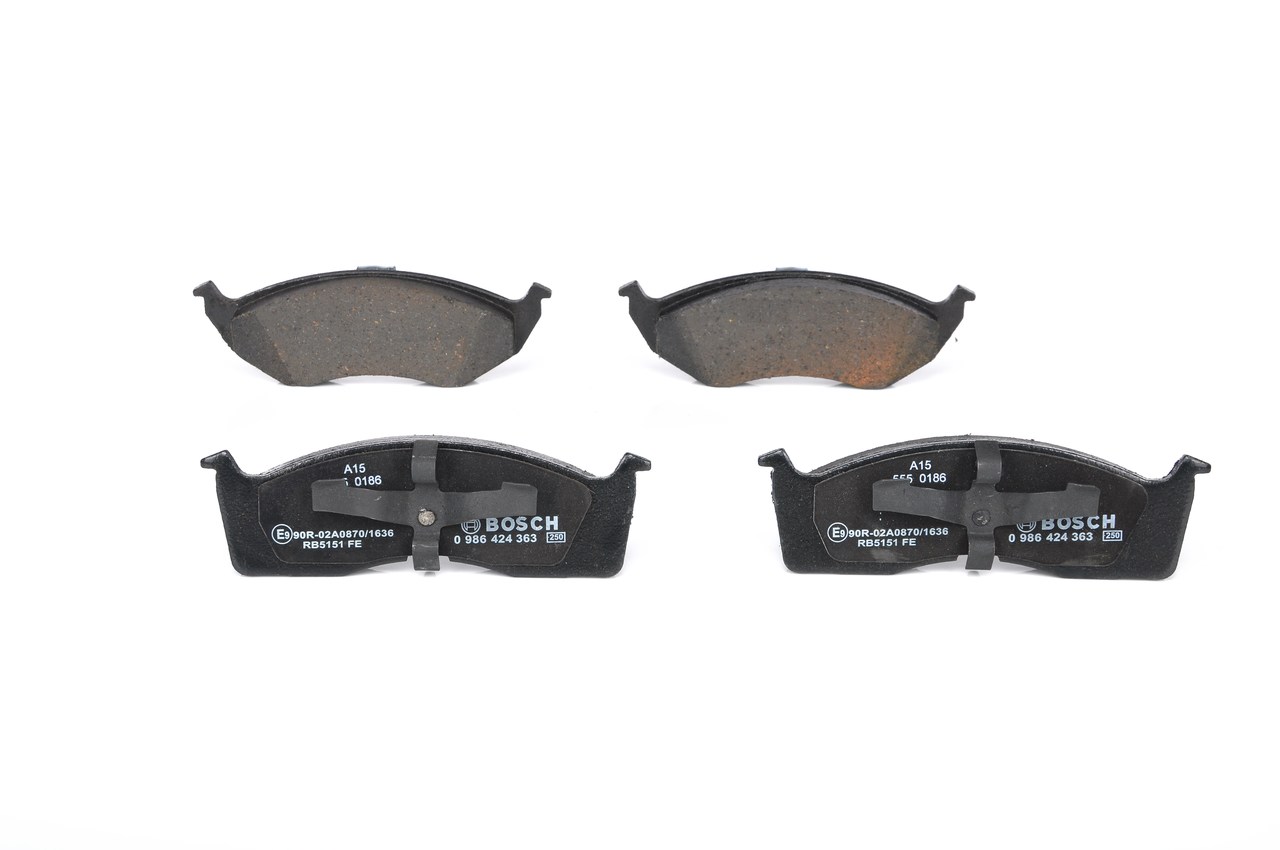 Kit de plaquettes de frein CHRYSLER NEW YORKER 1997 0986424363 de BOSCH