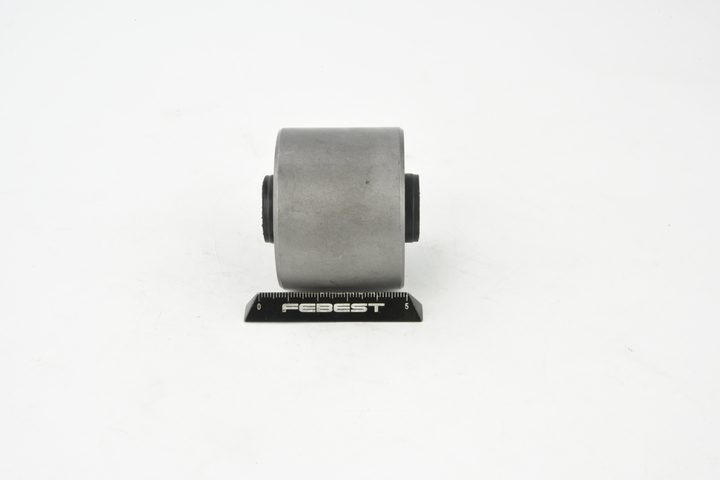 OE NISSAN PRESEA Тампон, носач 551302J000, 551302J010, 551304M405 от FEBEST - намалени цени