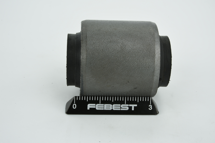 OE Casquilhos de braços de suspensão NISSAN 350 Z 2004 551353TA0B, 551353TA0B, 551353TS0B de FEBEST
