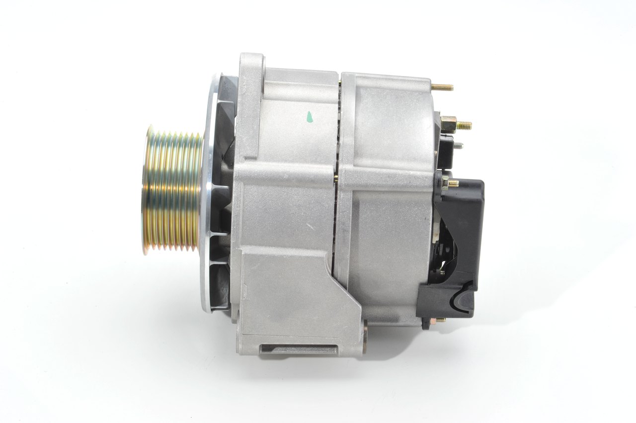 Kupuj online Alternator 6 033 GB3 023 oryginalne w niskiej cenie, kompatybilne z numerem OEM 20402404