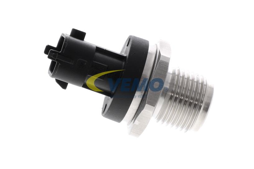 Senzor, tlak goriva LAND ROVER v originalni kakovosti BC3Q9F838AA, BC3Z9F838A, LR020693 od VEMO