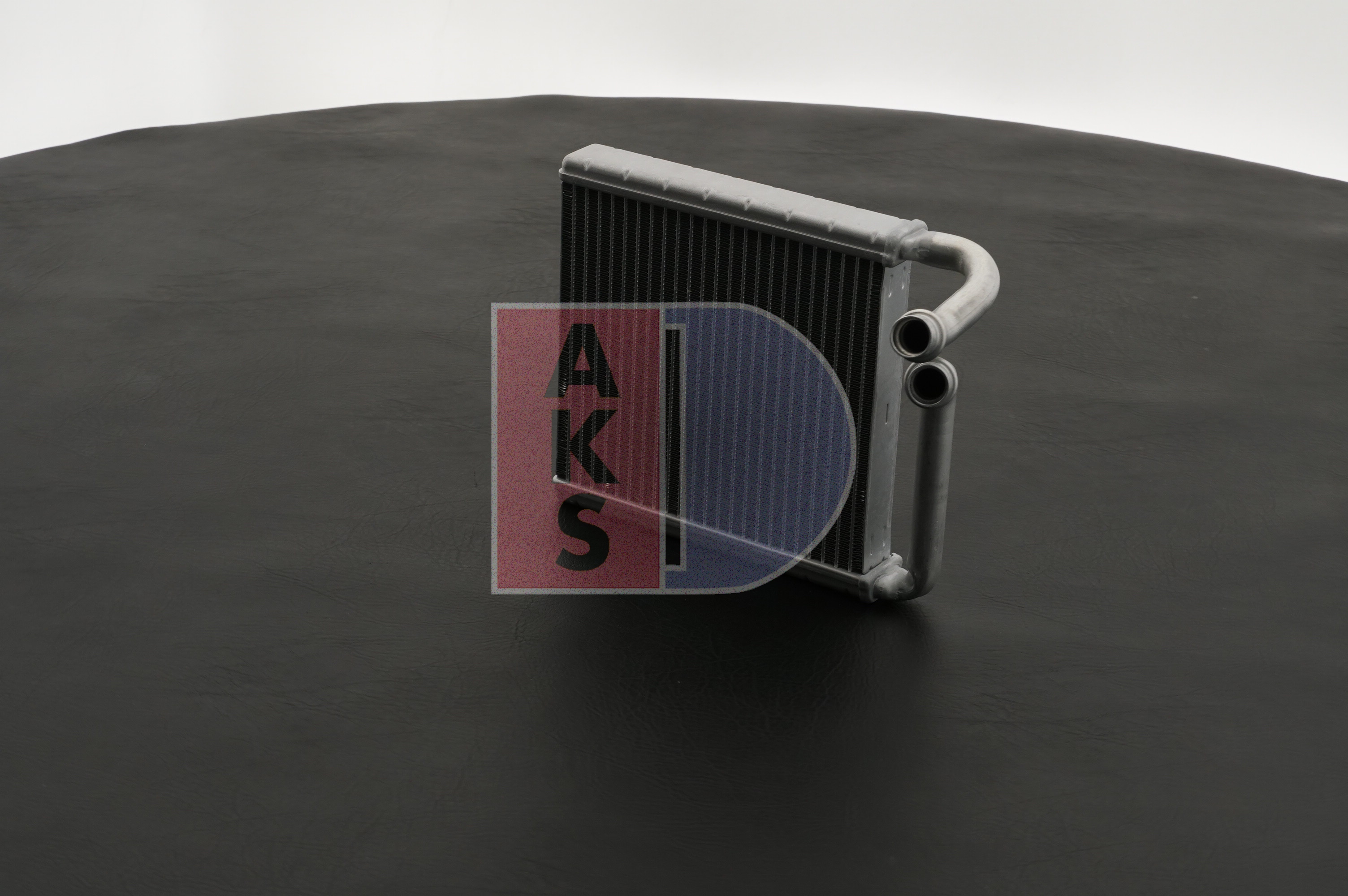 OE VW BEETLE 2018 Apsildes sistēmas radiators 561819031A, 561819031B, 561819031C no AKS DASIS