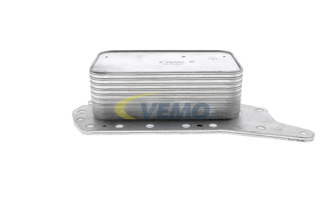 Köp billiga original Oljekylare V30-60-1322 jämförbara med 152085948R OEM nummer på nätet