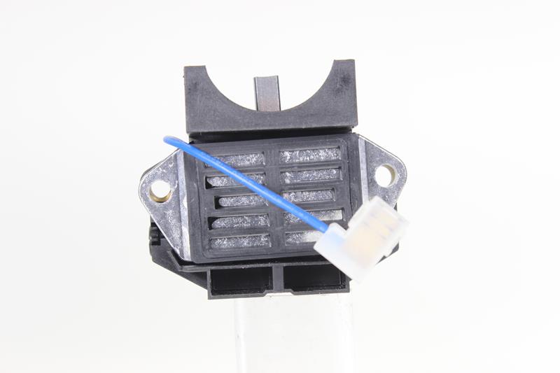 Köp billiga original Laddningsregulator 10700299 jämförbara med 700299 OEM nummer på nätet