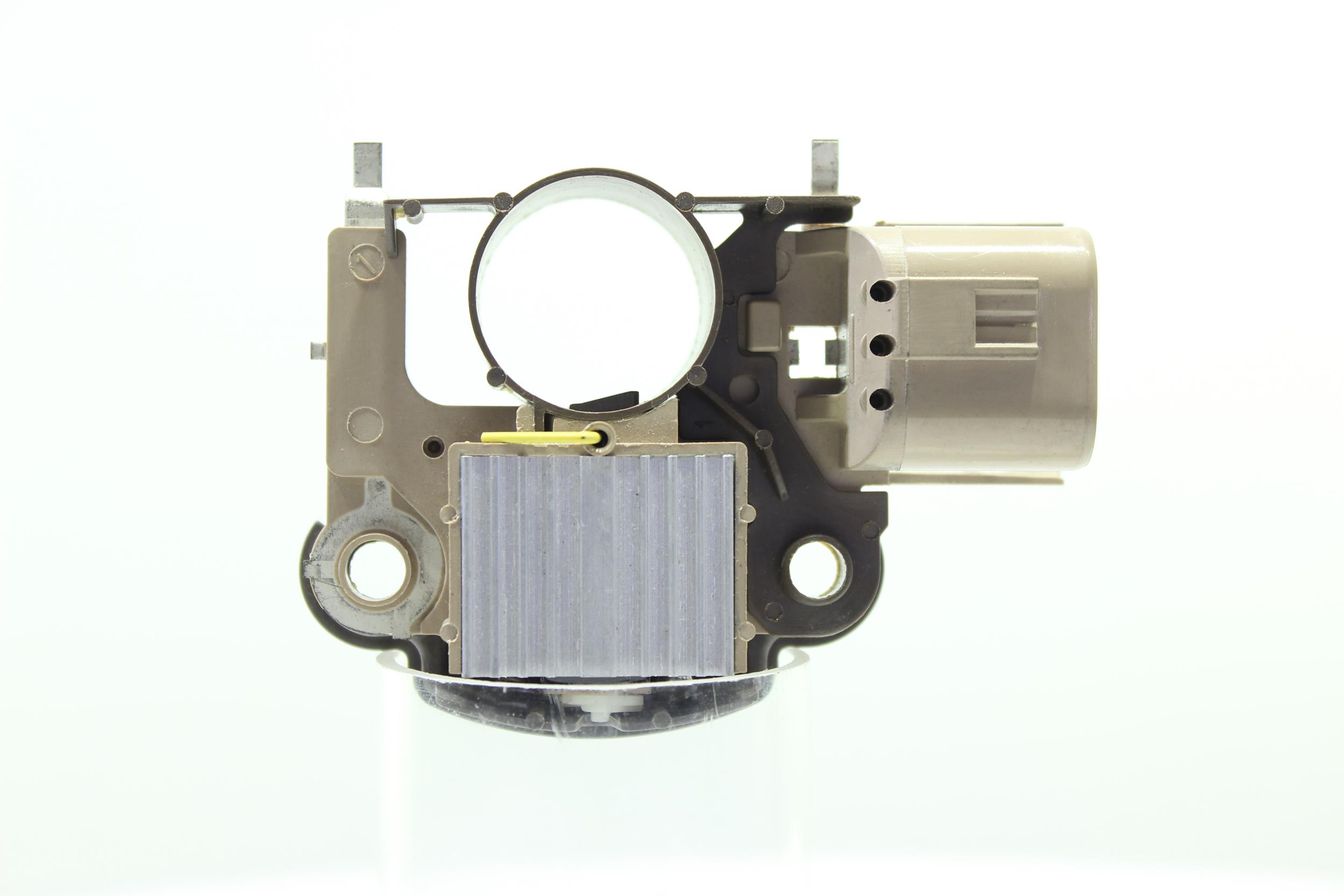 OE Laddningsregulator MITSUBISHI OUTLANDER 2014 SG12B015, SG12B042, SG12B047 från ALANKO