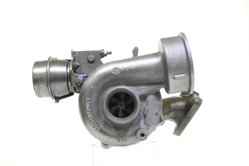 Kupuj online Turbosprężarka 11900584 oryginalne w niskiej cenie, kompatybilne z numerem OEM A6400901480