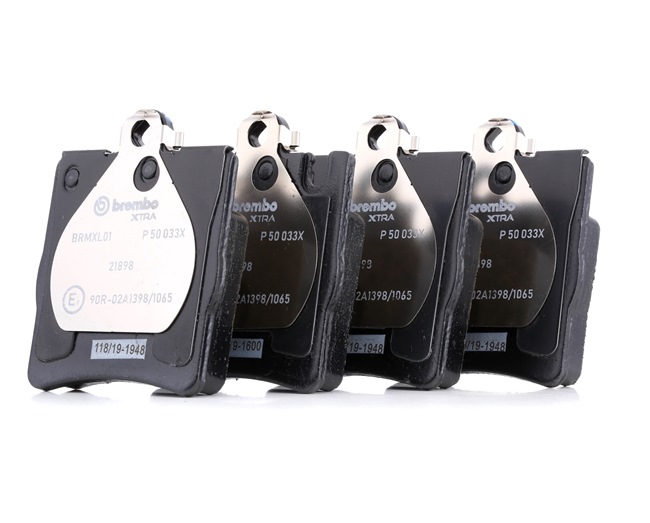 Acquista online Kit pastiglie freni P 50 033X originale a buon mercato, comparabile con i numeri OEM A0024205220