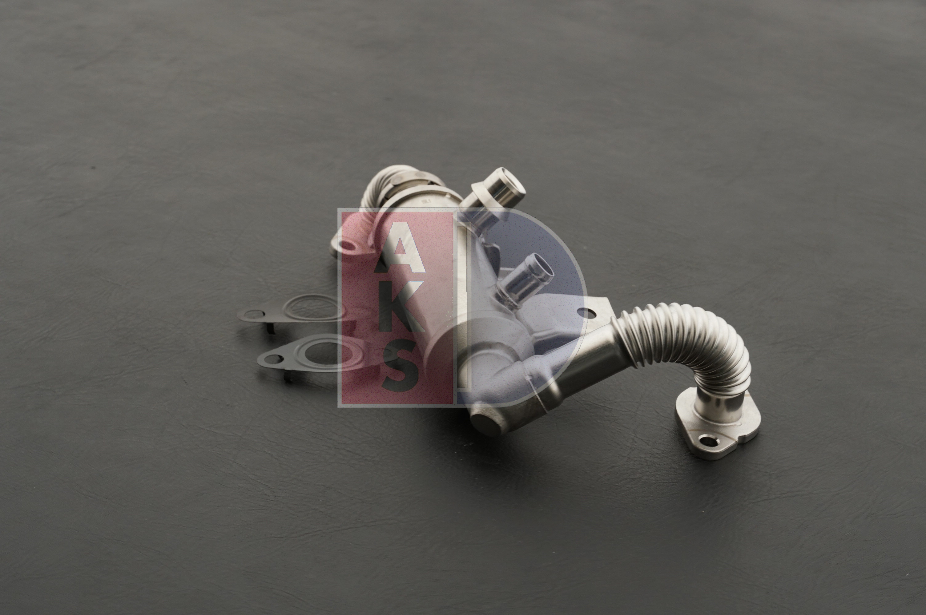 Kupite poceni originalno EGR hladilnik 095042N, primerljivo z 4M5Q9F464B1C OEM številke, prek spleta