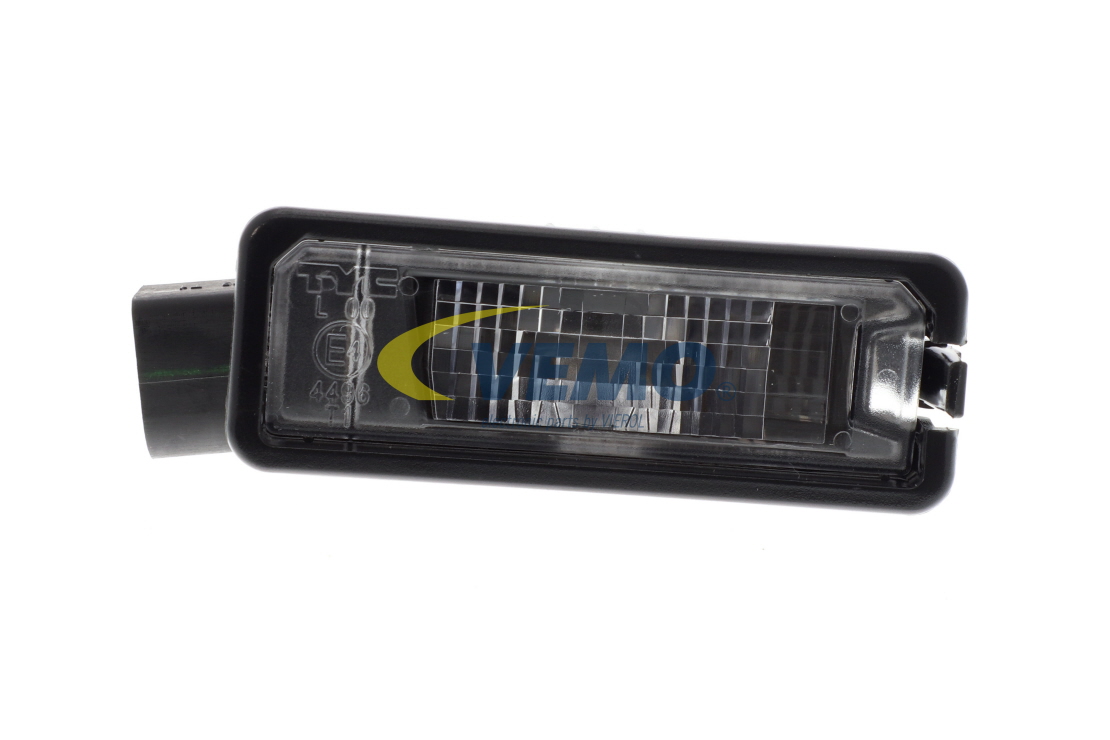 Įsigykite VEMO Valstybinio numerio apšvietimas Prekės Nr.: V10-84-0062 už žemiausią 13,40 € kainą
