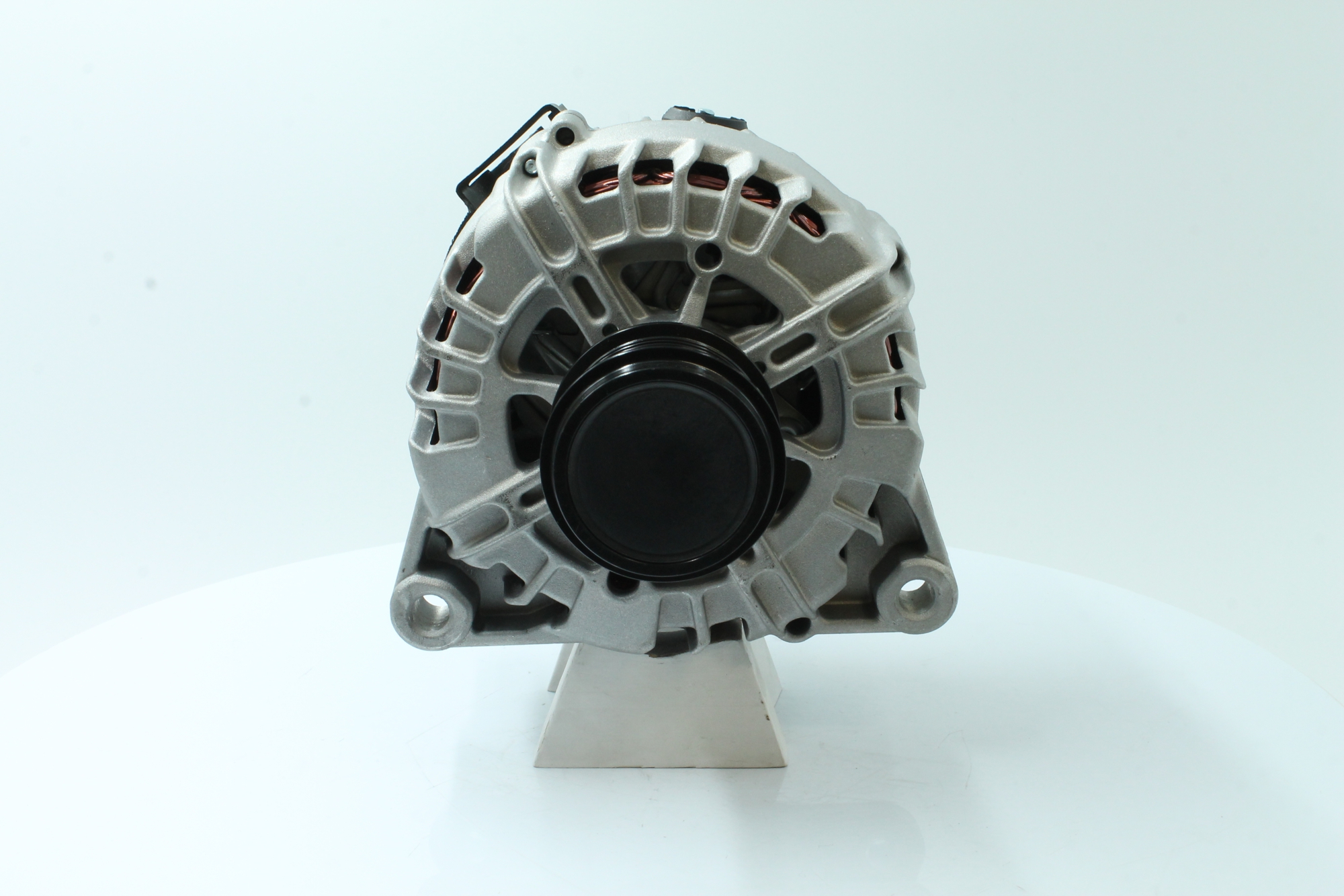 Kupite poceni originalno Alternator 89216013, primerljivo z DS7T10300KD OEM številke, prek spleta